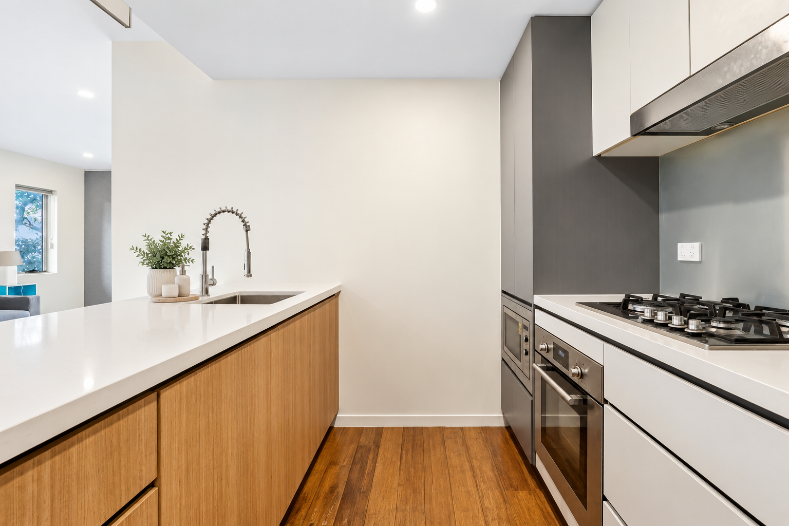 203/14 Brereton Street — photo 5 of 14