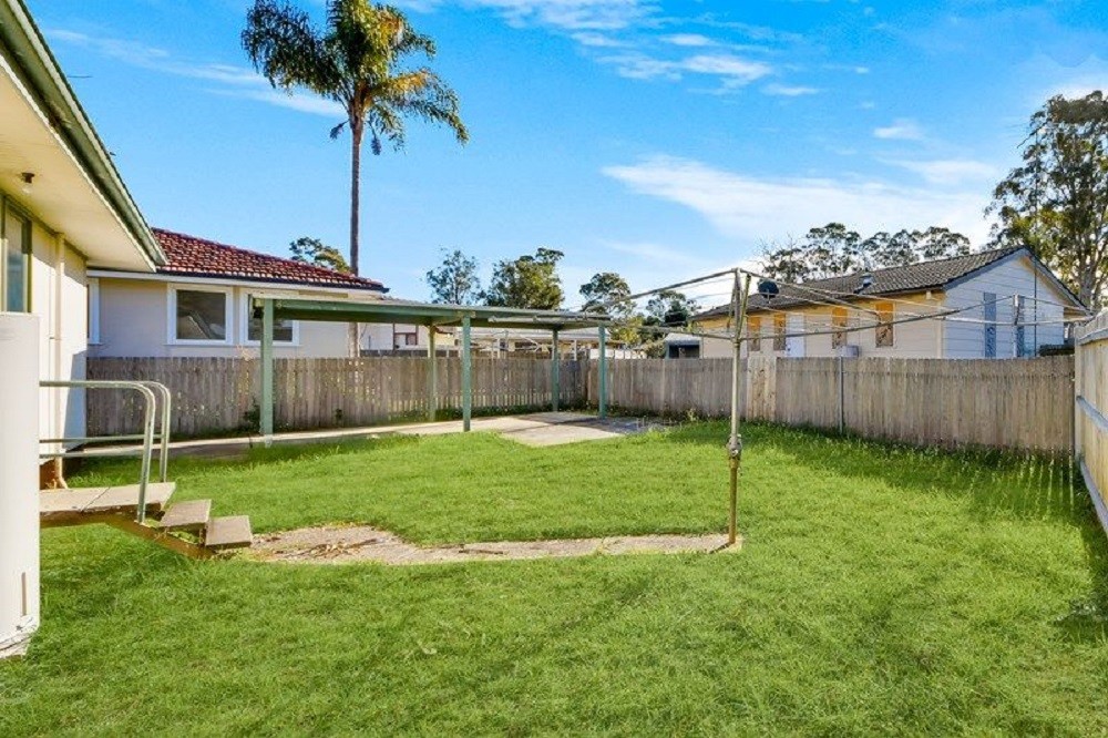 6 Elizabeth Way, Airds, NSW 2560