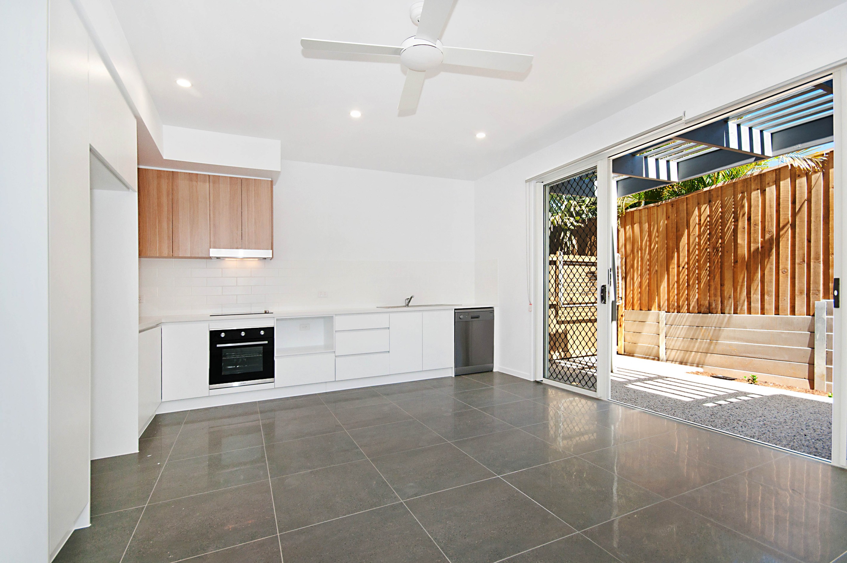 2/13 Larkin Street, Maroochydore, QLD 4558