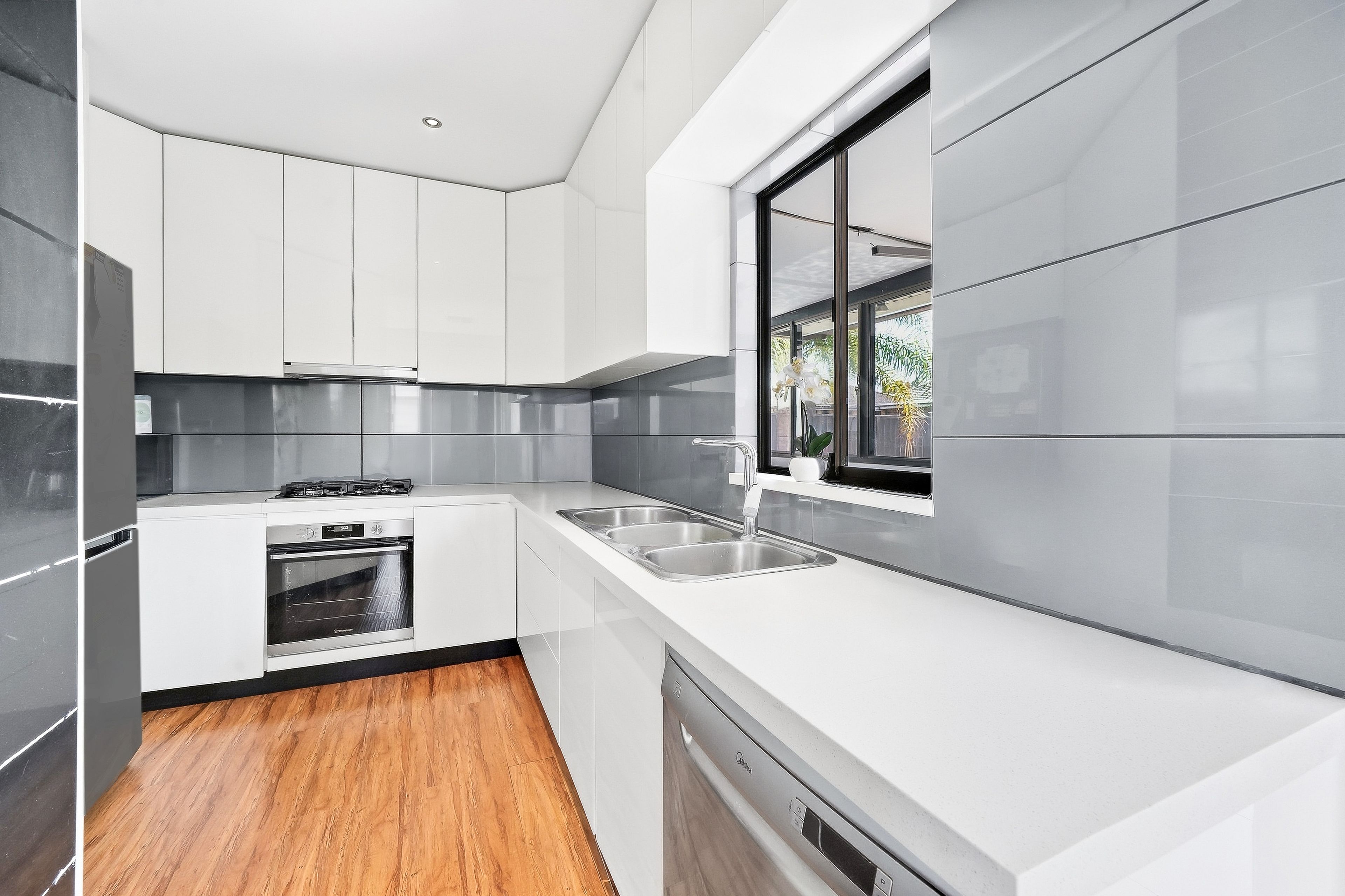 35 & 37 Brooker Street — photo 4 of 25