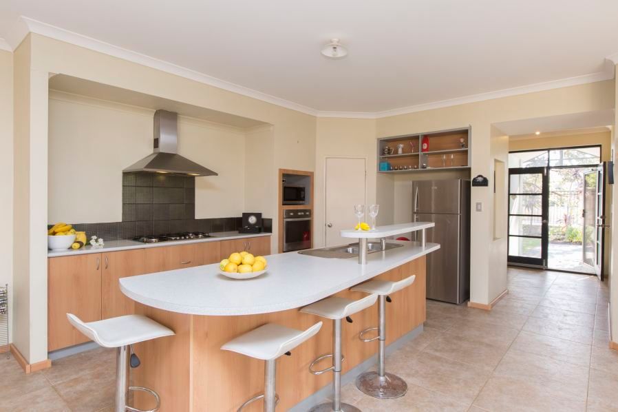 2 Rupara Circle, Quinns Rocks WA 6030