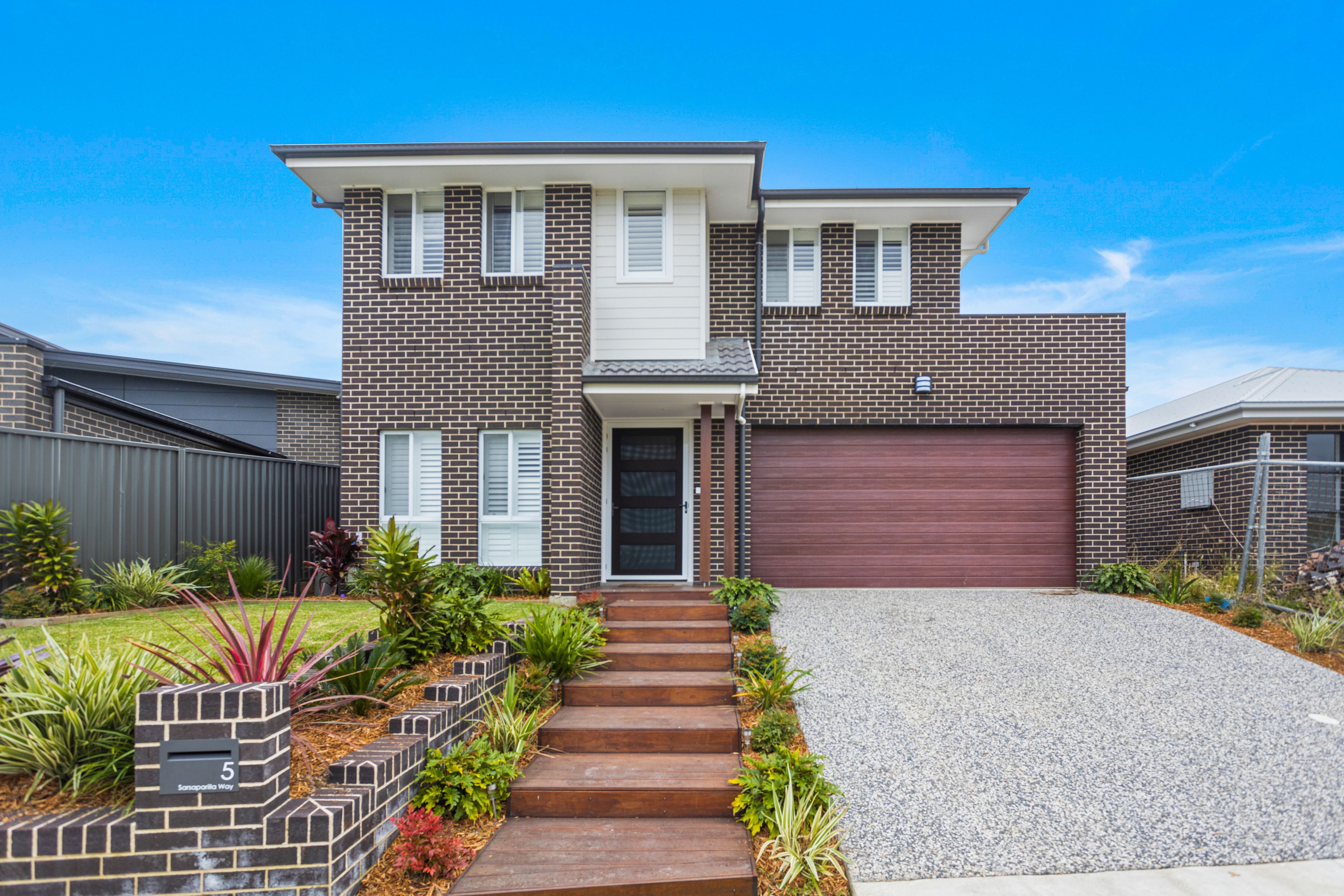 5 Sarsaparilla Way, Calderwood NSW 2527