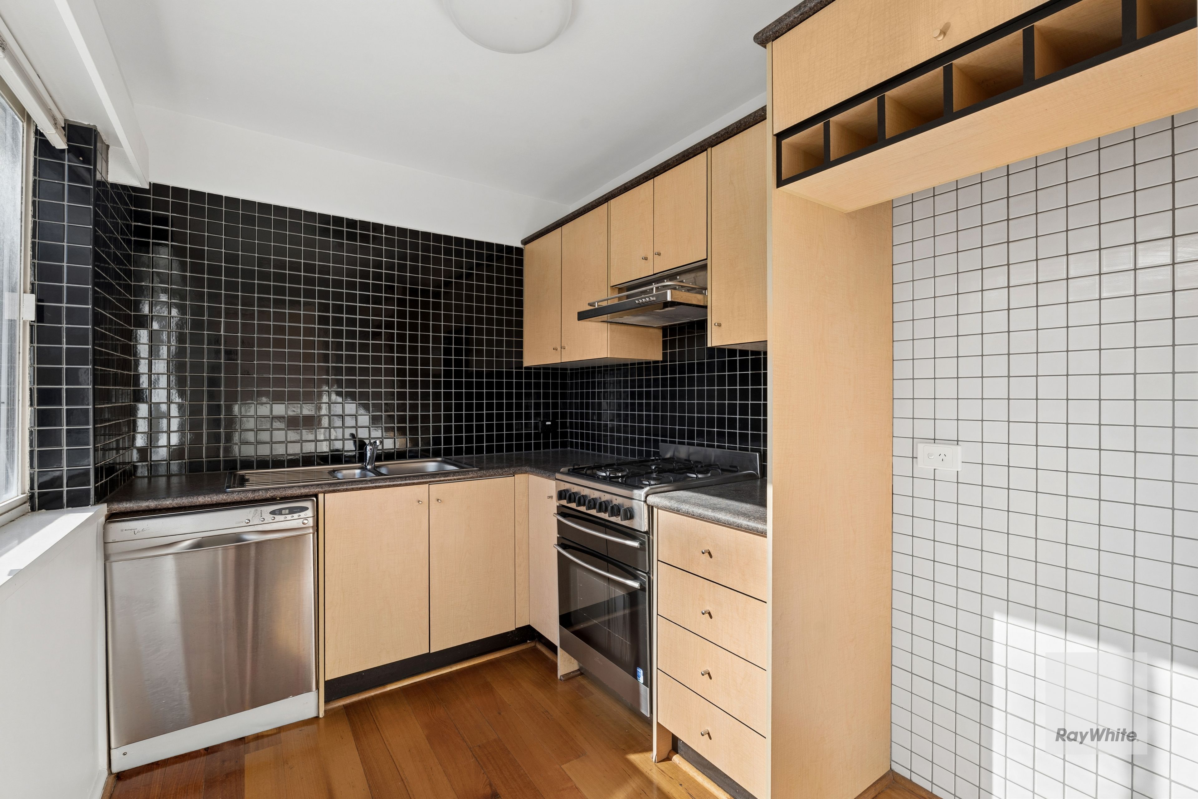 4/56 Nicholson Street — photo 3 of 7