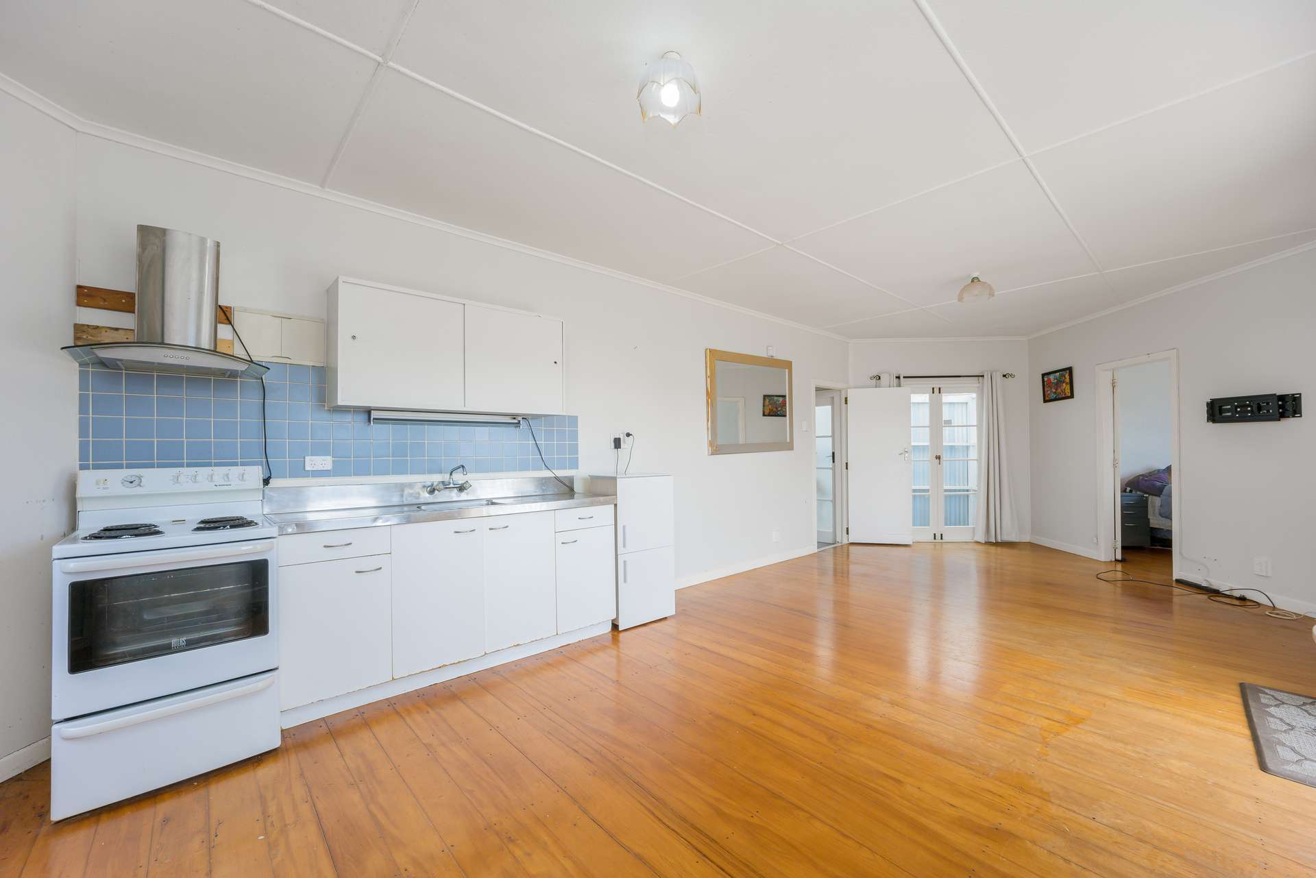 648 West Coast Road photo 6
