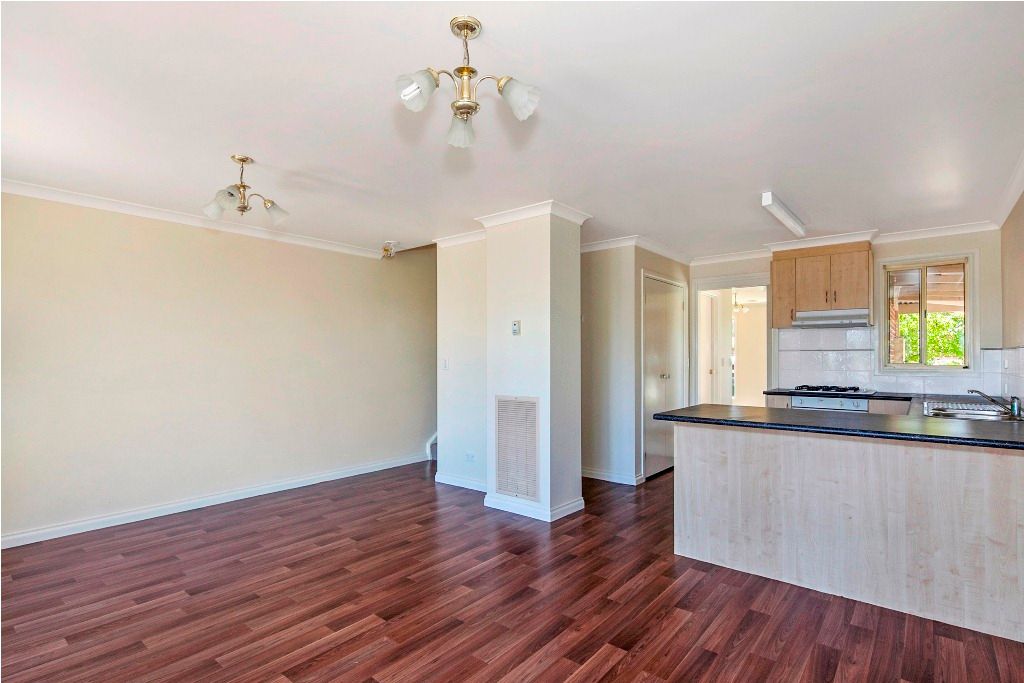 8 Bentley Place, Ballarat East, VIC 3350