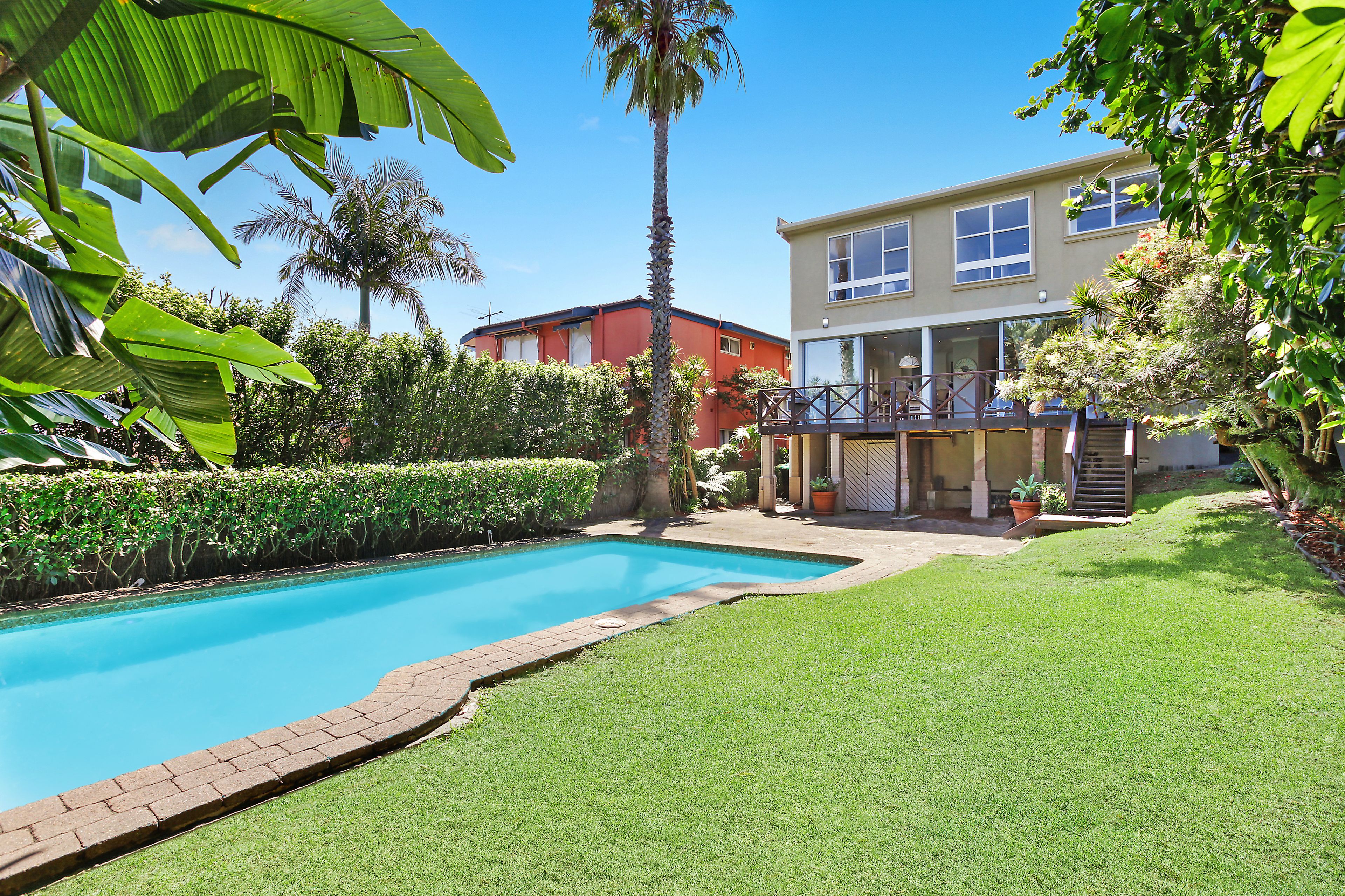 10 Olphert Avenue