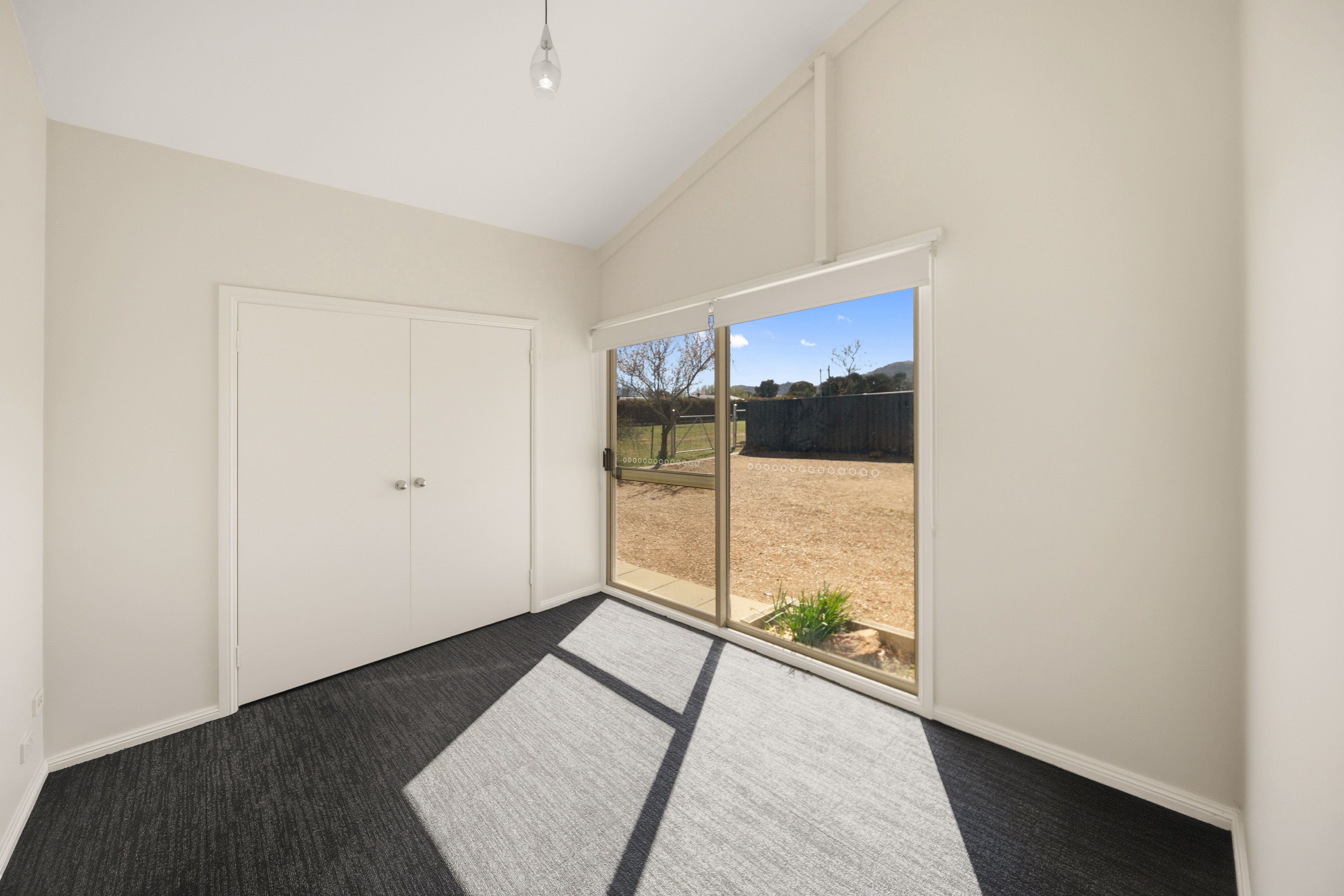 12 Swan Street — photo 9 of 14