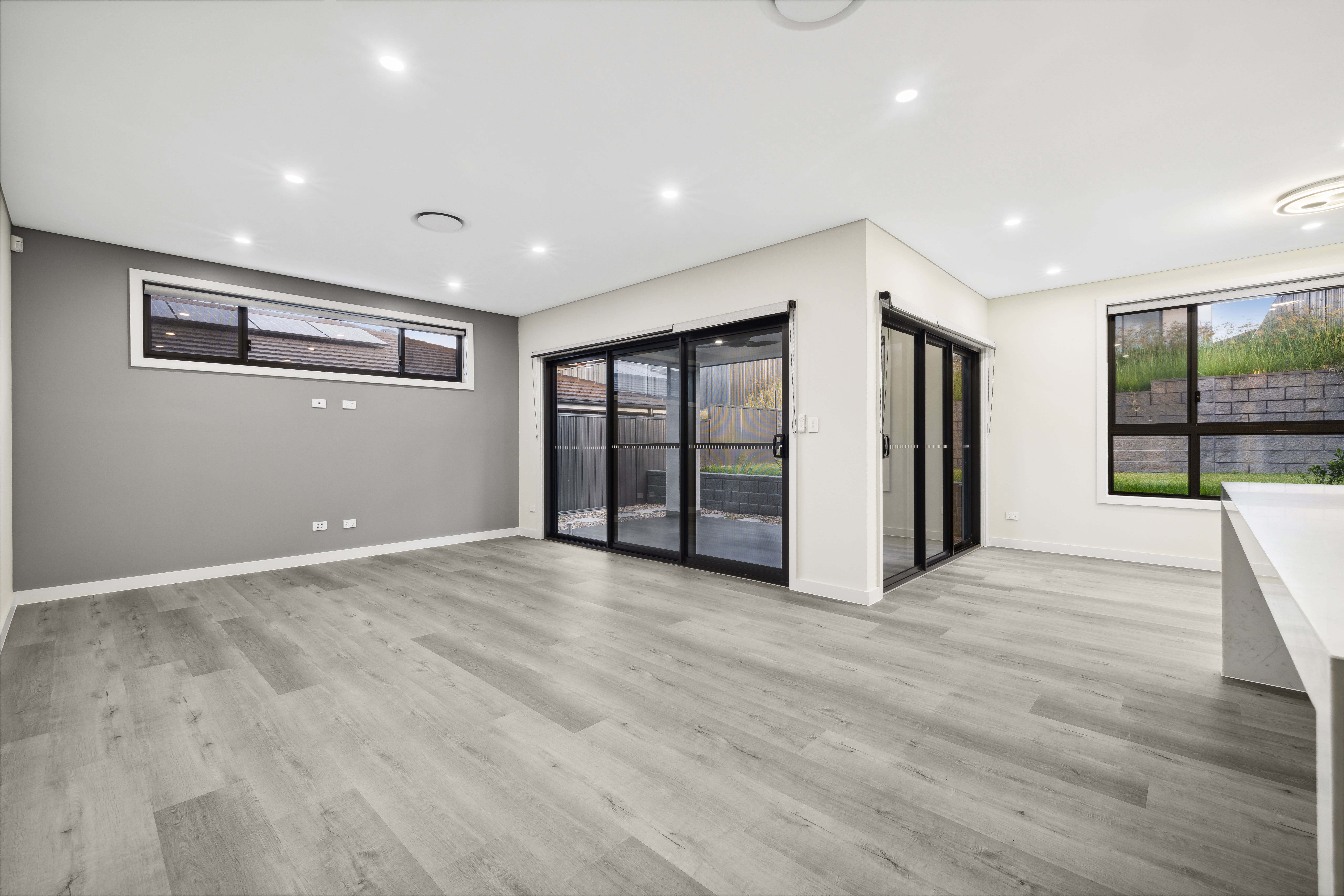 98 Fieldhouse Circuit, Campbelltown, NSW 2560