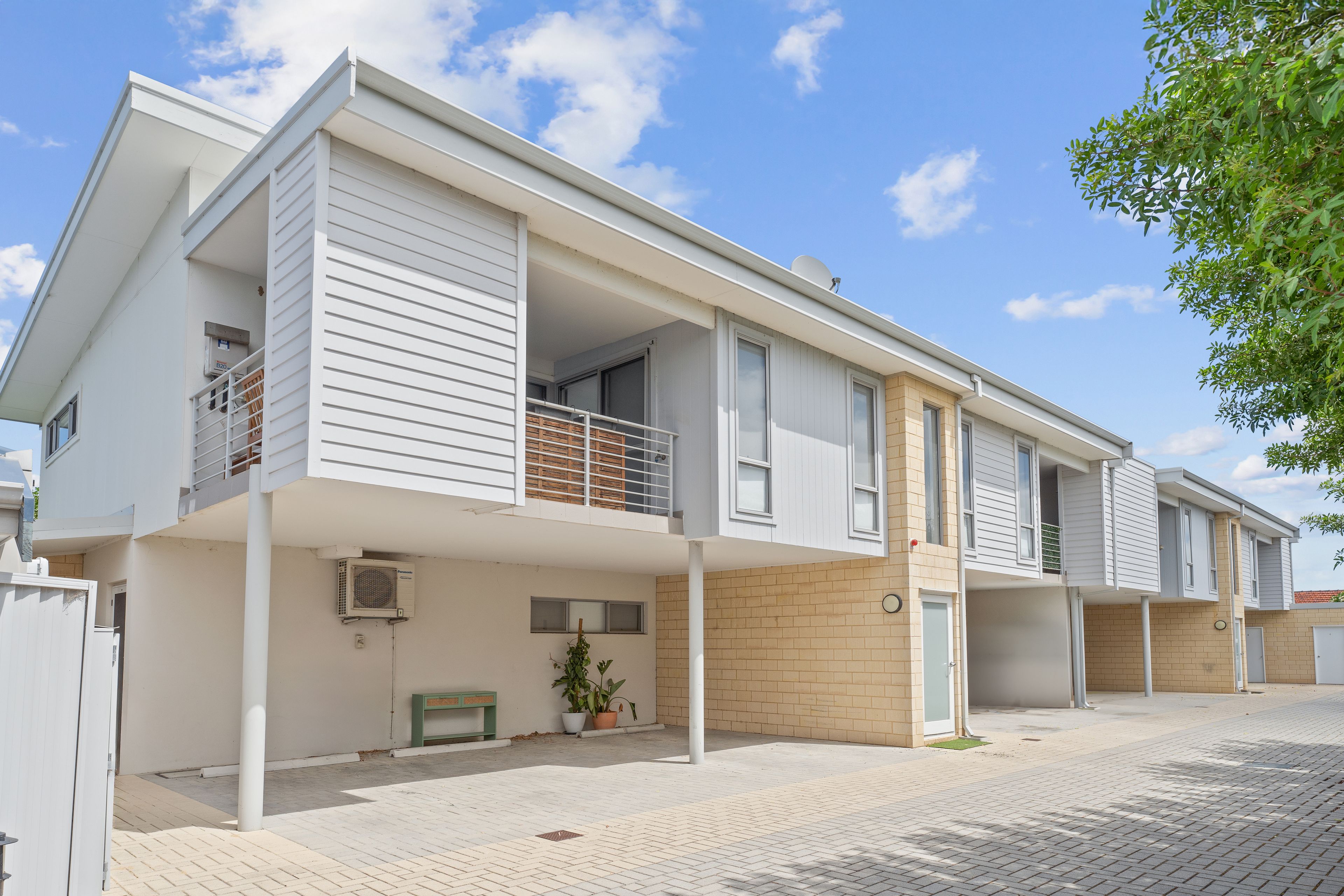 198 Kent Street, Rockingham WA 6168