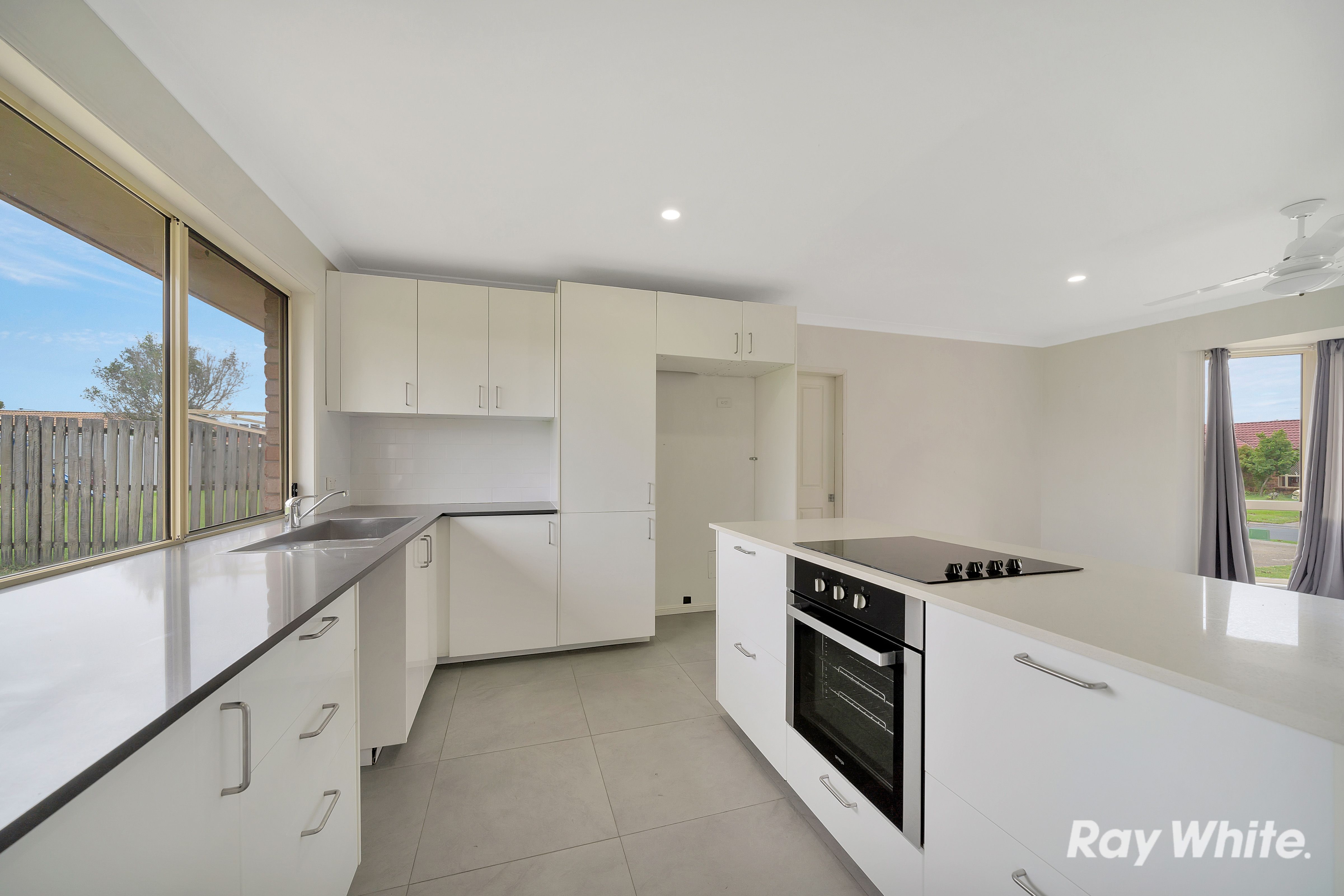 8 Nicole Place, Crestmead, QLD 4132