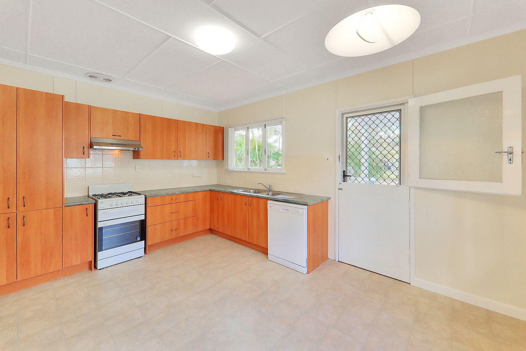 11 Wedmore Street, Mount Gravatt East, QLD 4122