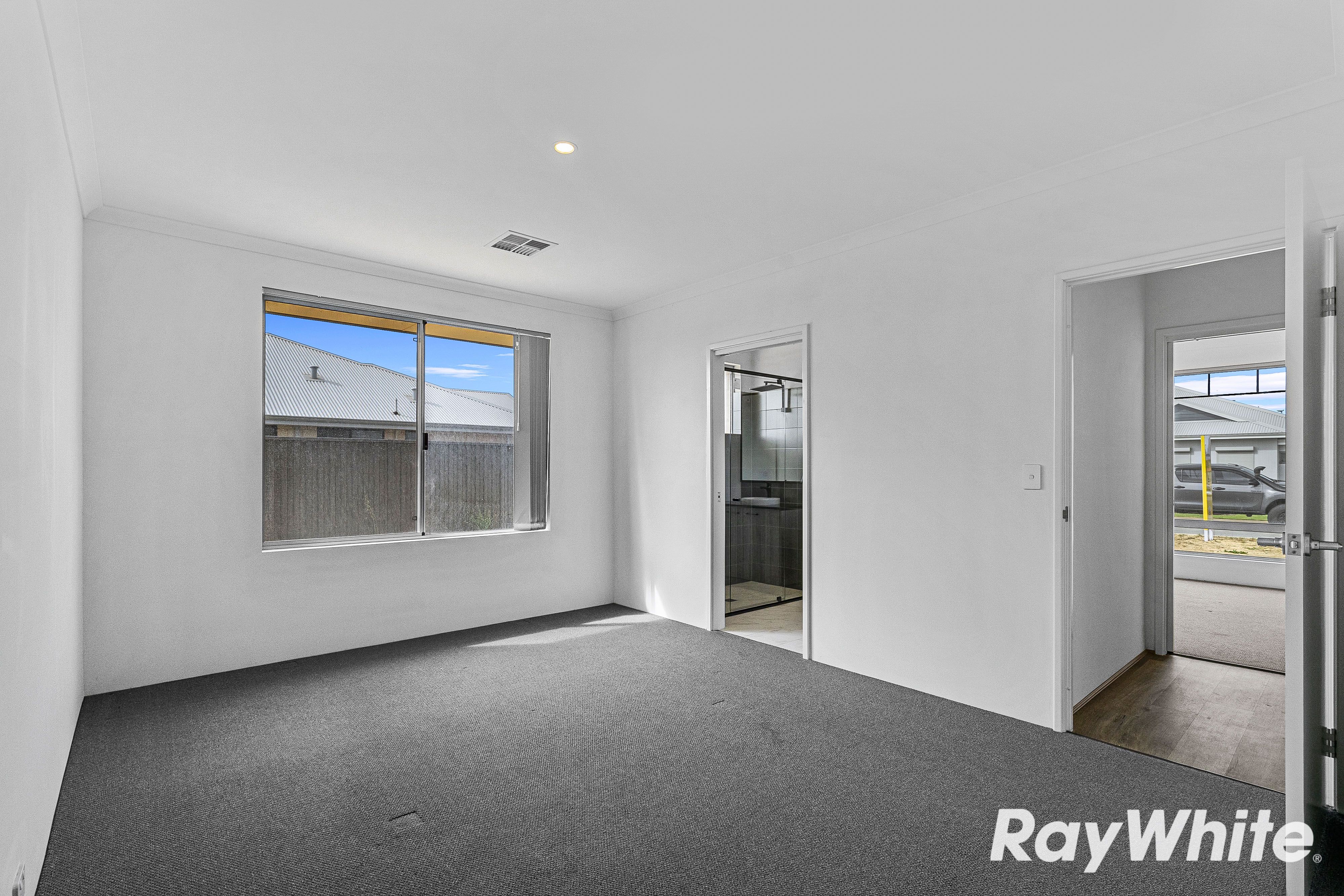 11 Goldwyer Way — photo 8 of 18