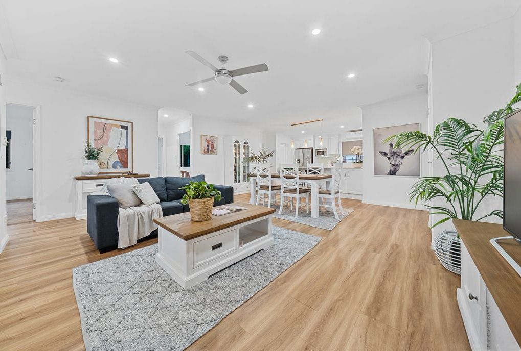 5 Omac Street, Redland Bay, QLD 4165