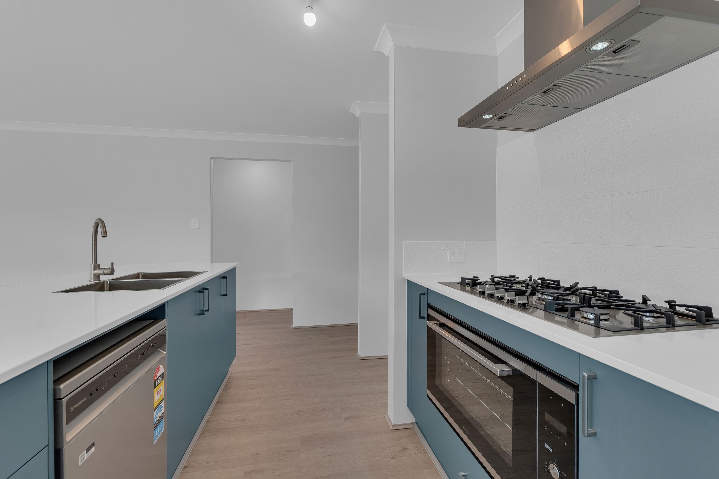34 Devonport Road — photo 6 of 16