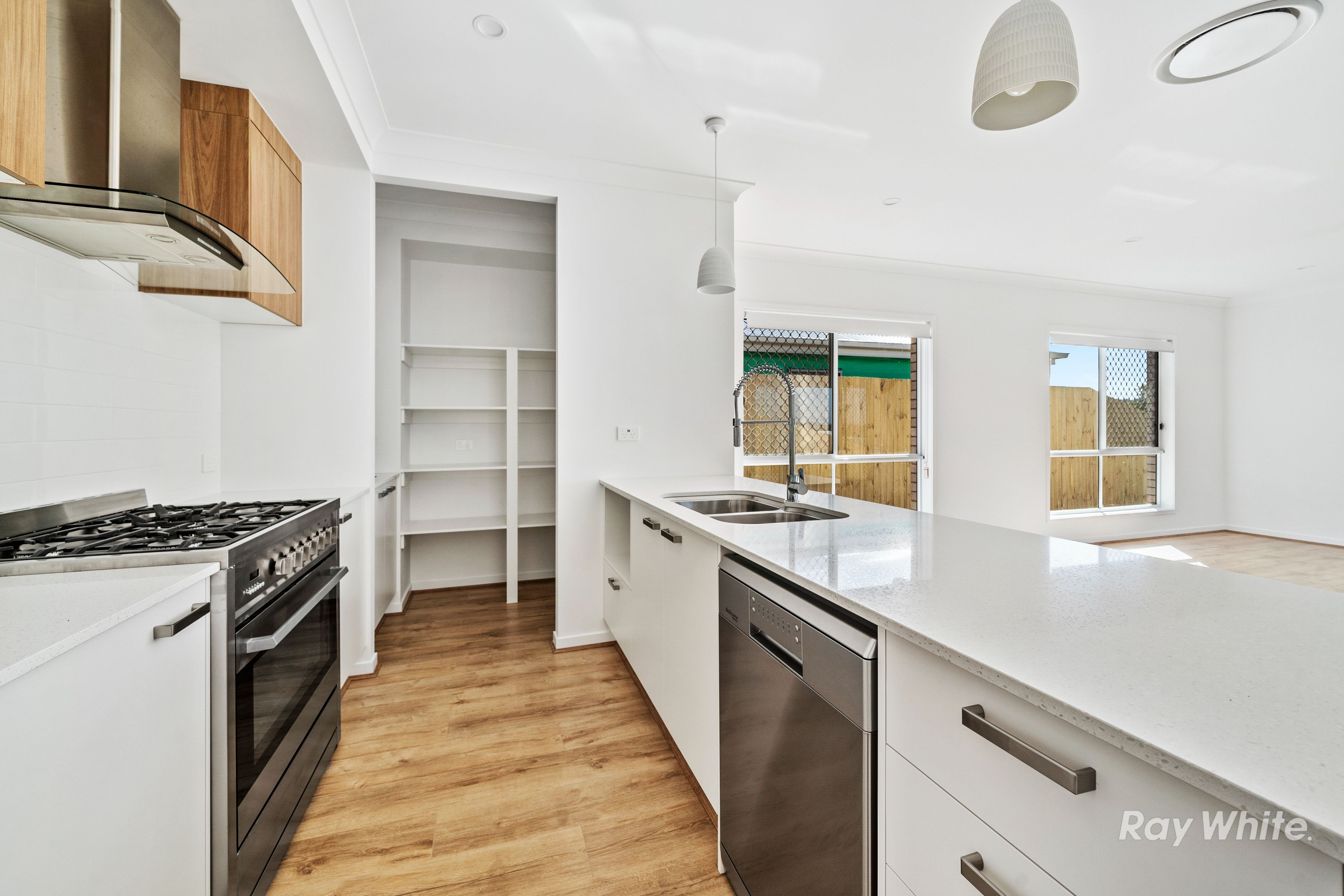 58 Dysart Drive, Holmview, QLD 4207