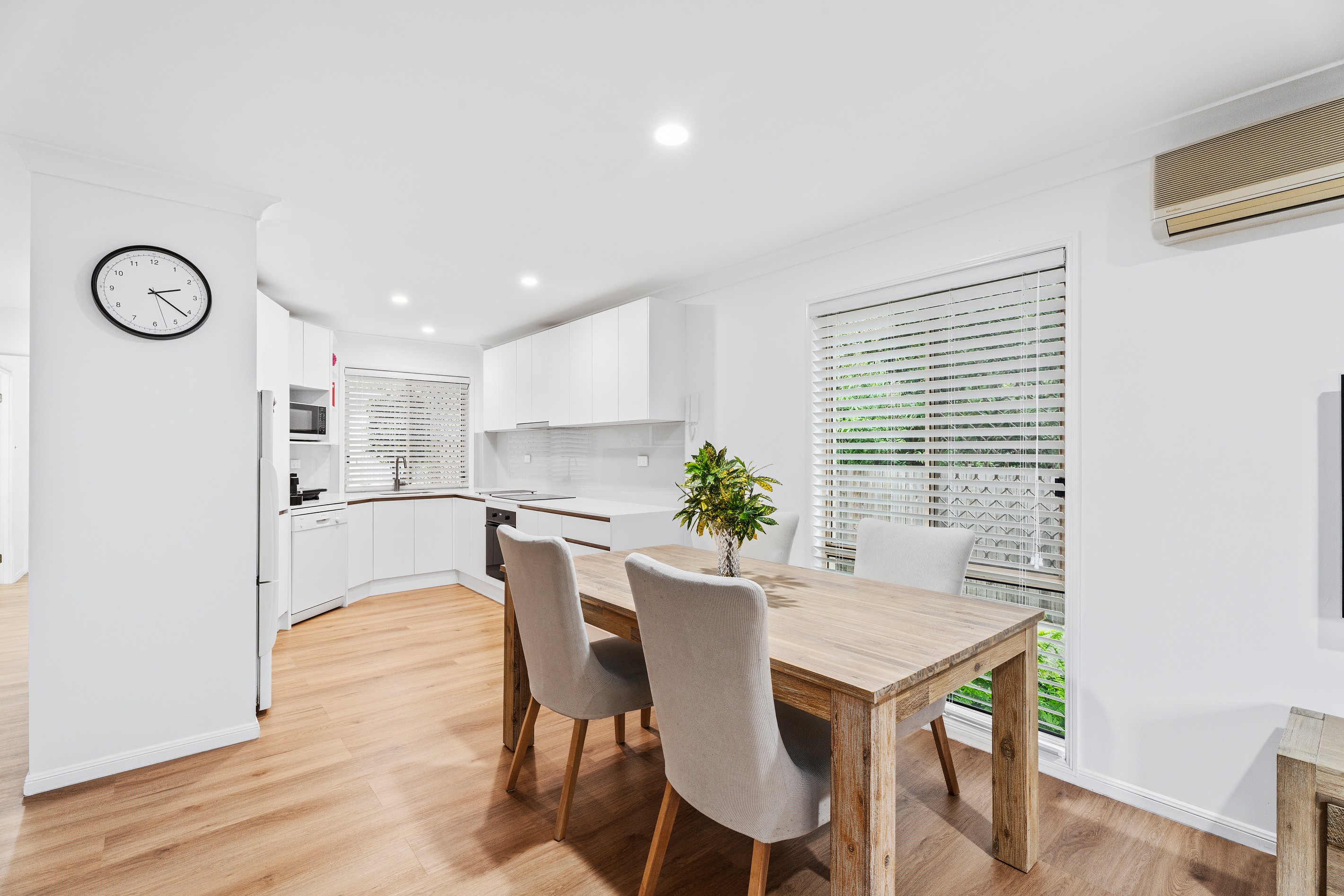 9/94-100 Pohlman Street, Southport, QLD 4215