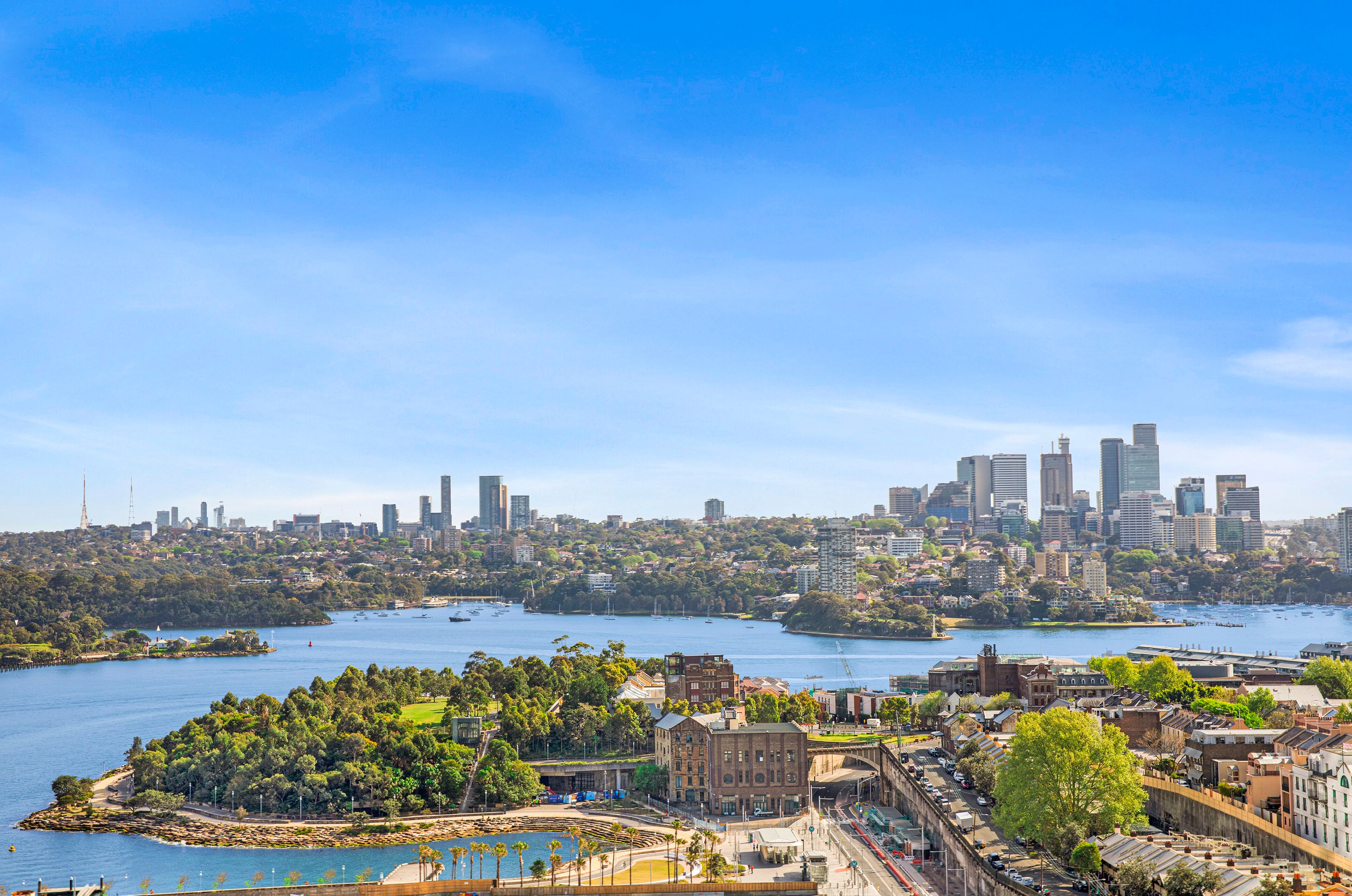 Level 22/6 Watermans Quay — photo from Ray White Residential Sydney CBD