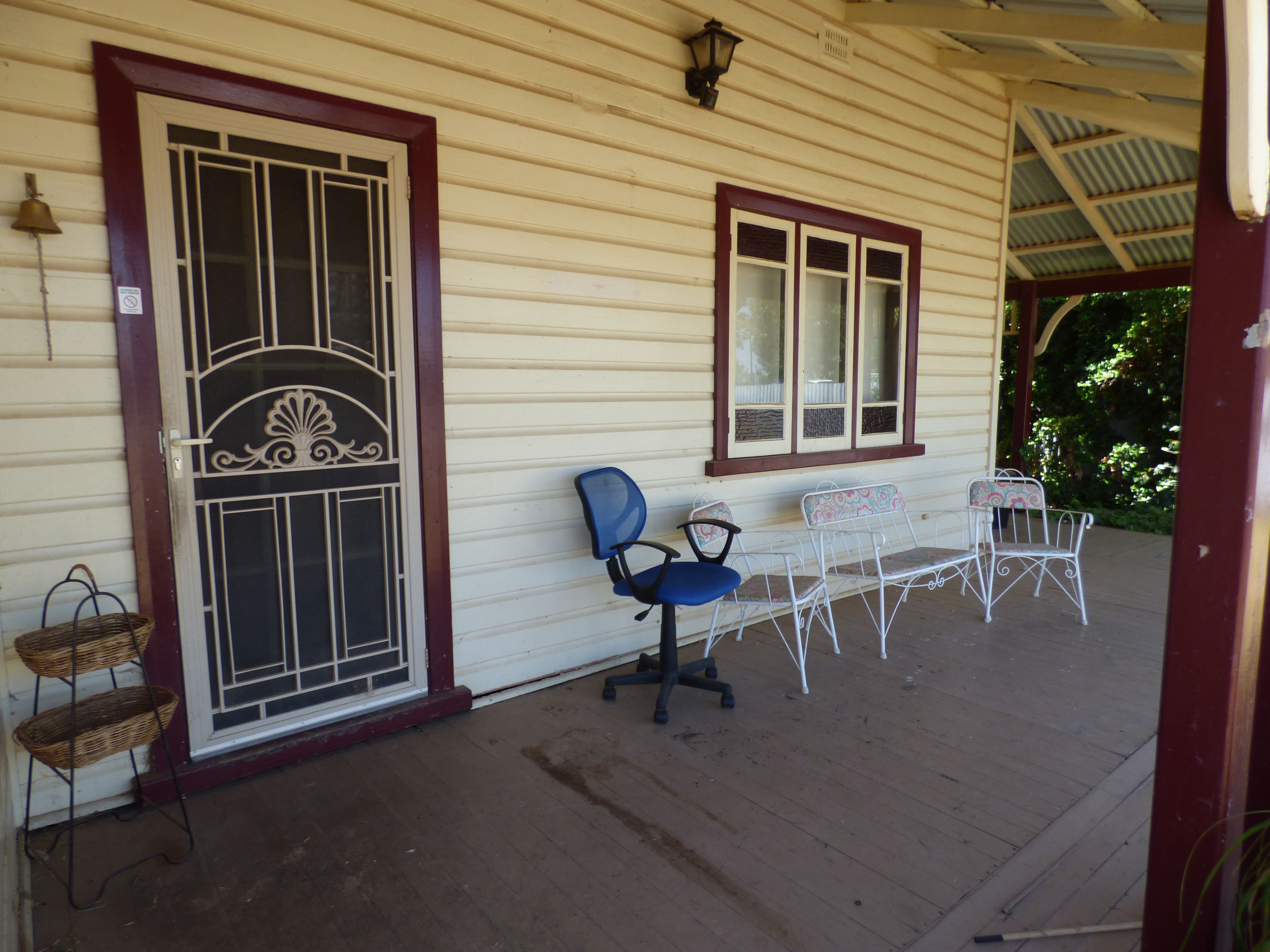 17 Barton Street, Forbes, NSW 2871