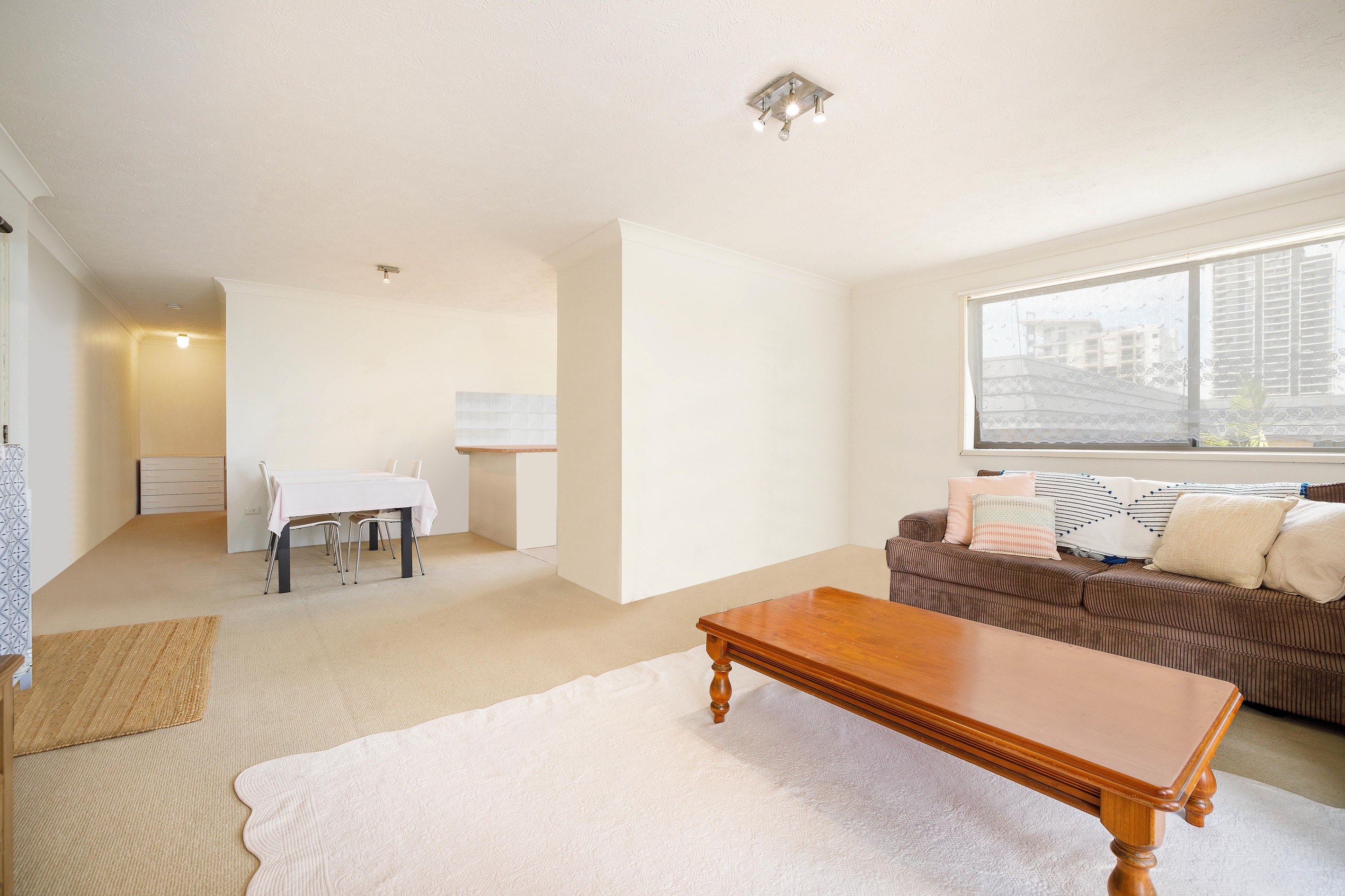 12/17 Surf Parade 'Villa Pacific', Broadbeach, QLD 4218