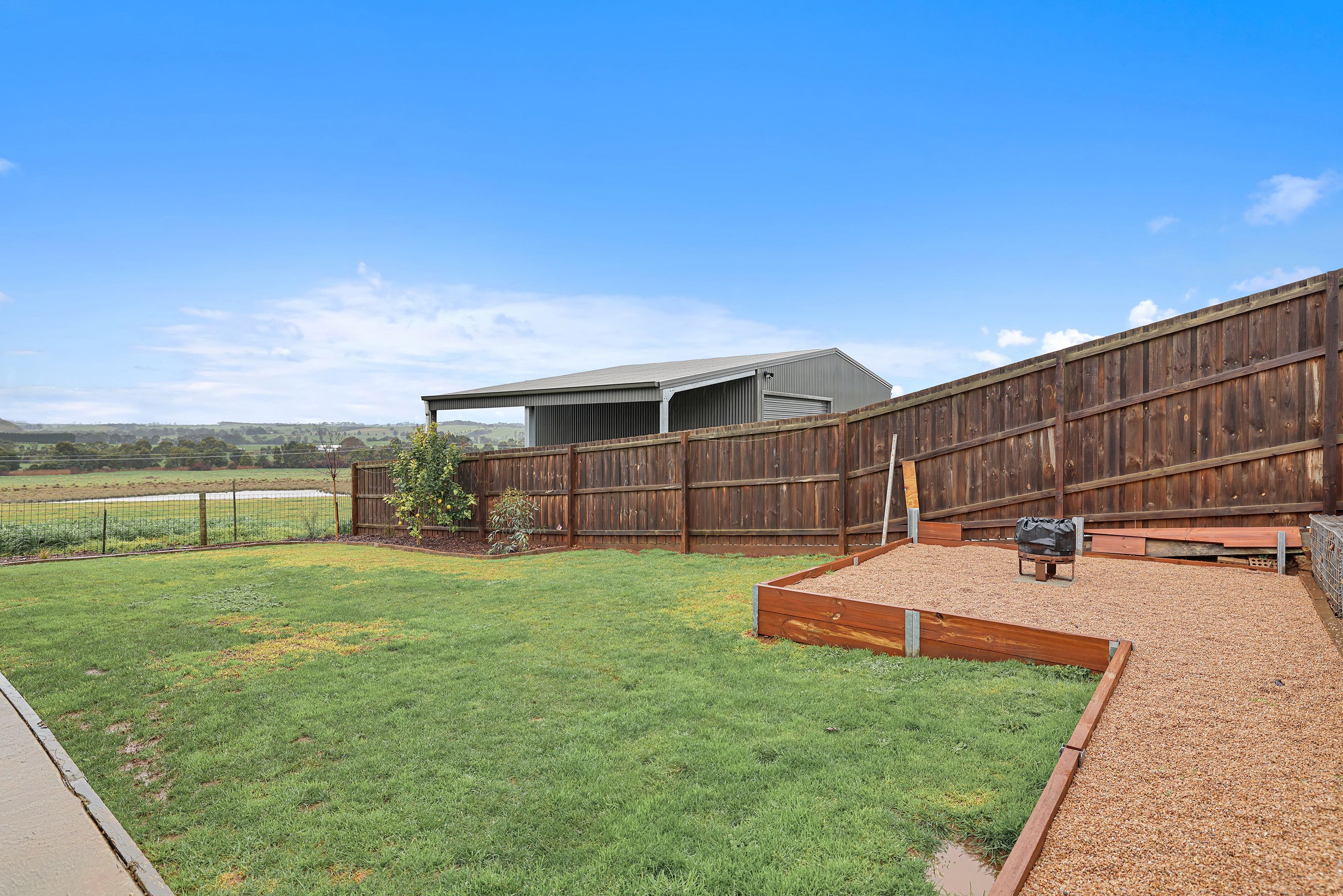 23 Rayson Drive — photo 16 of 18