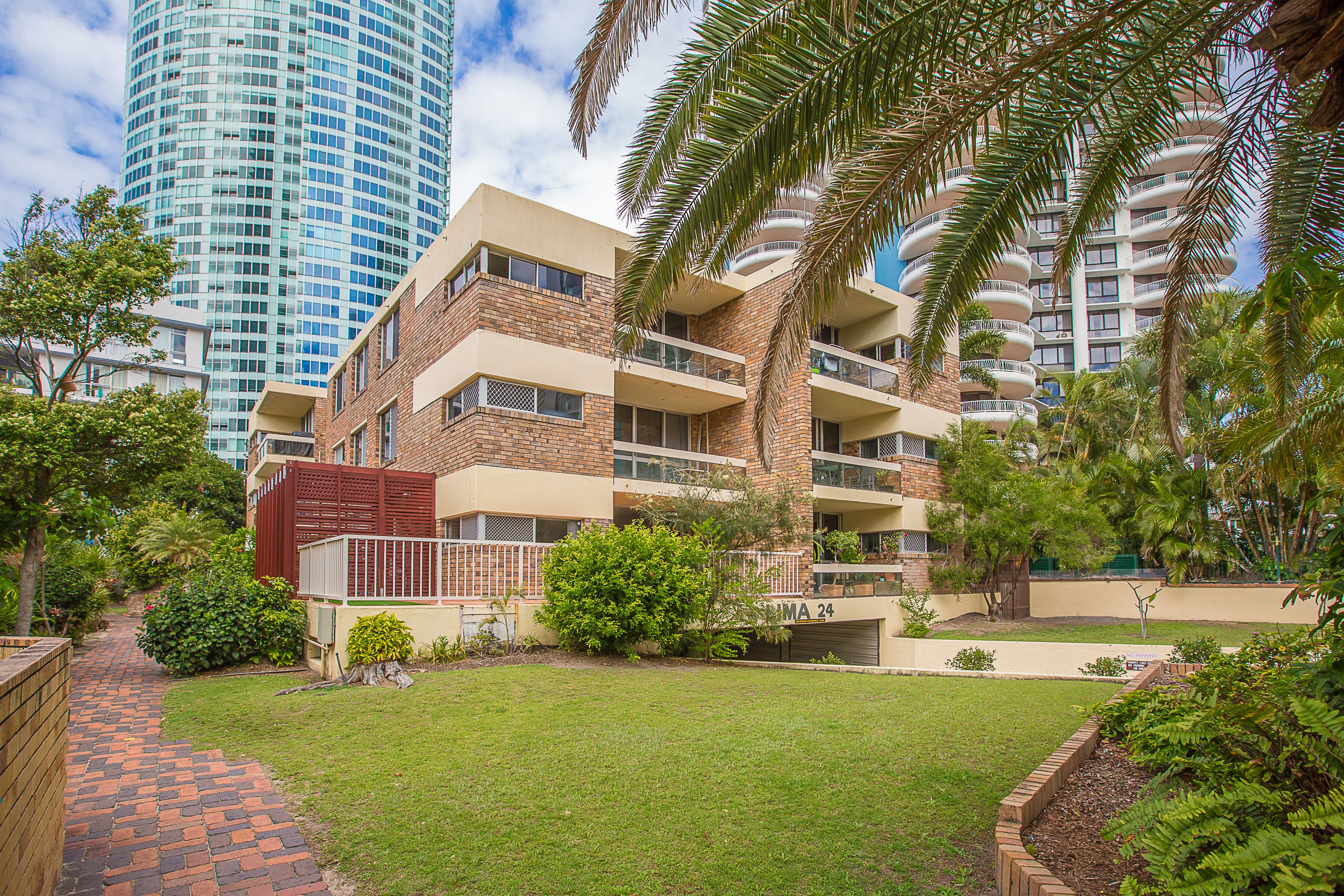 3/24 Laycock Street, Surfers Paradise, QLD 4217