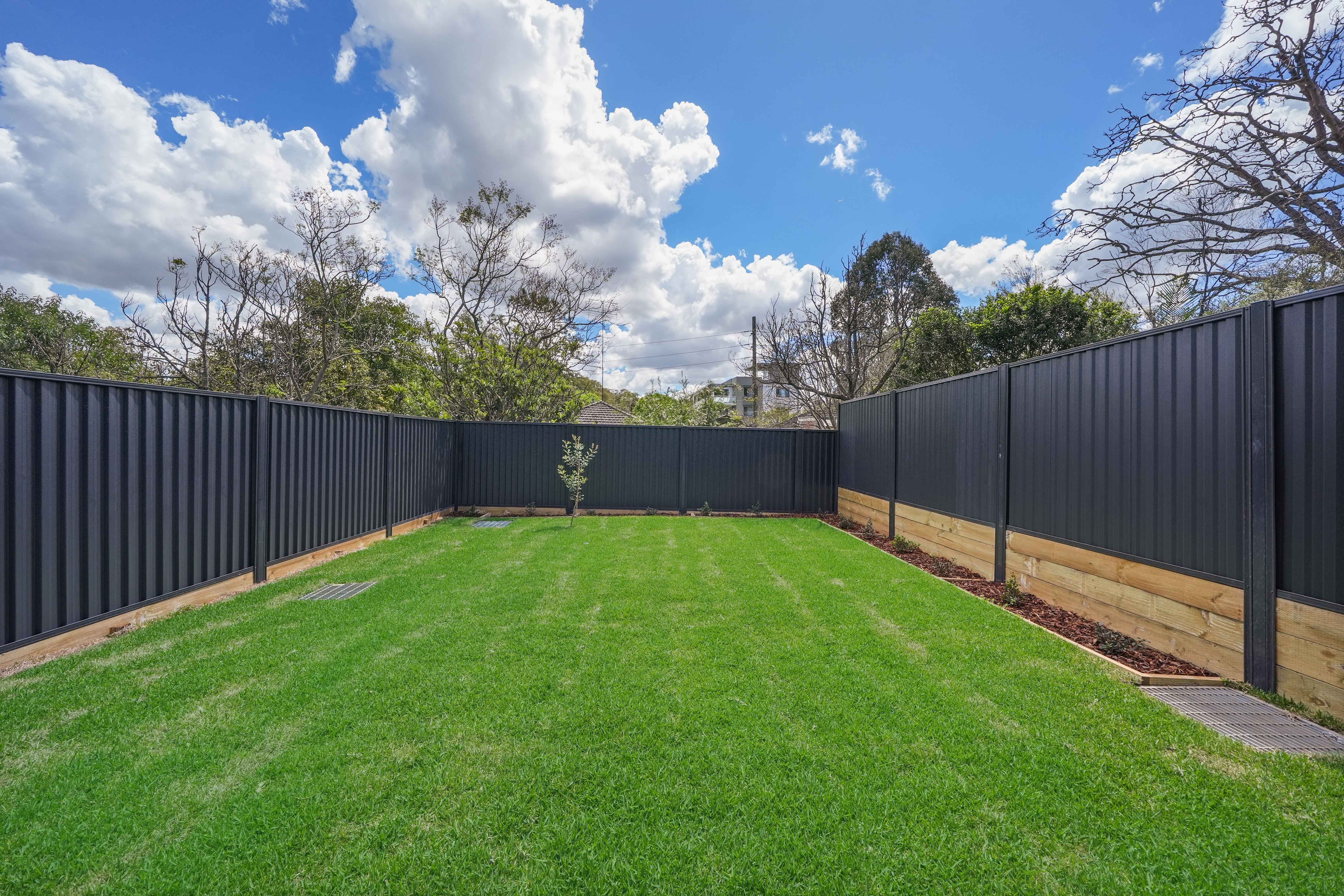 7 Simpson Street — photo 11 of 13