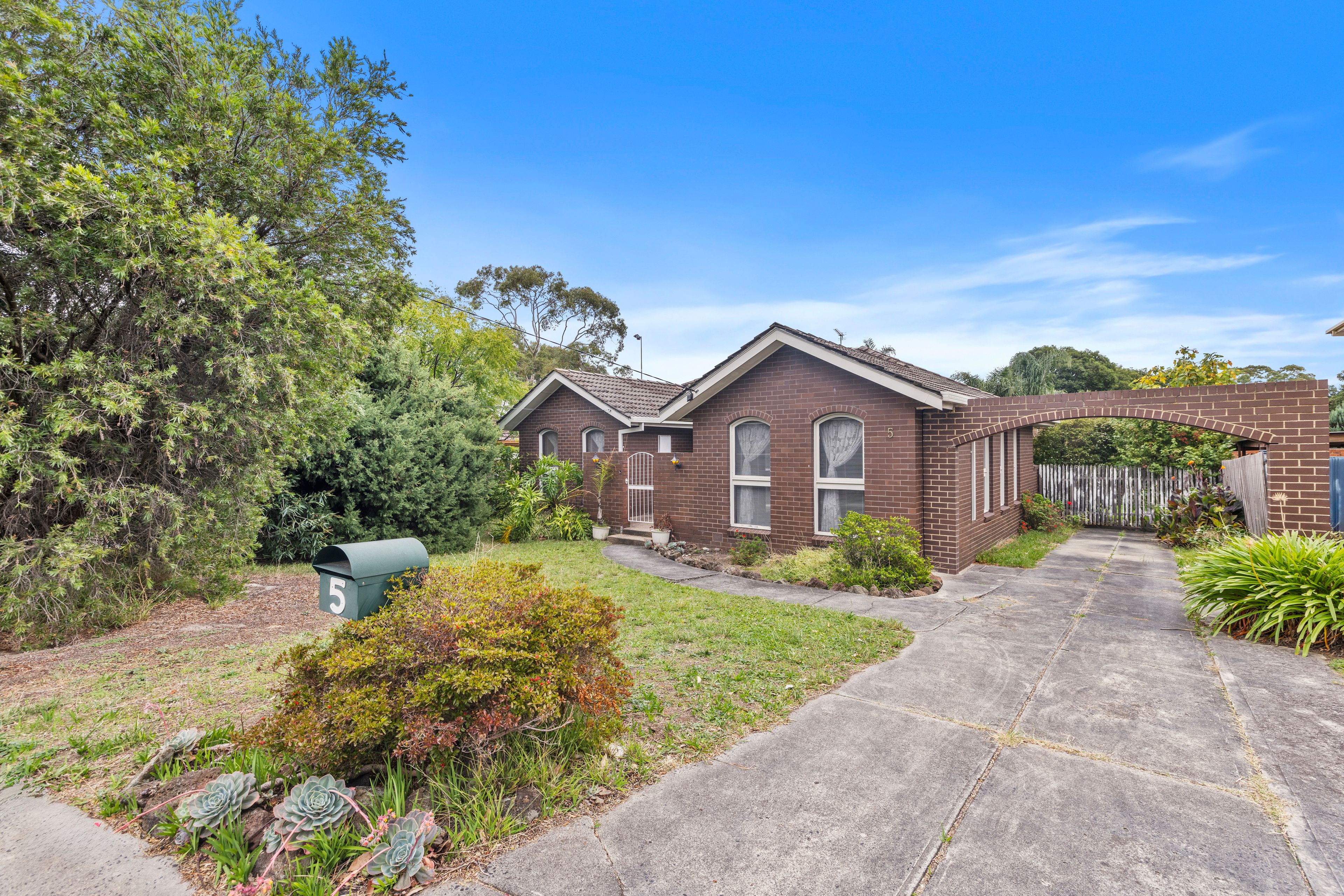 5 Swift Drive, Glen Waverley VIC 3150
