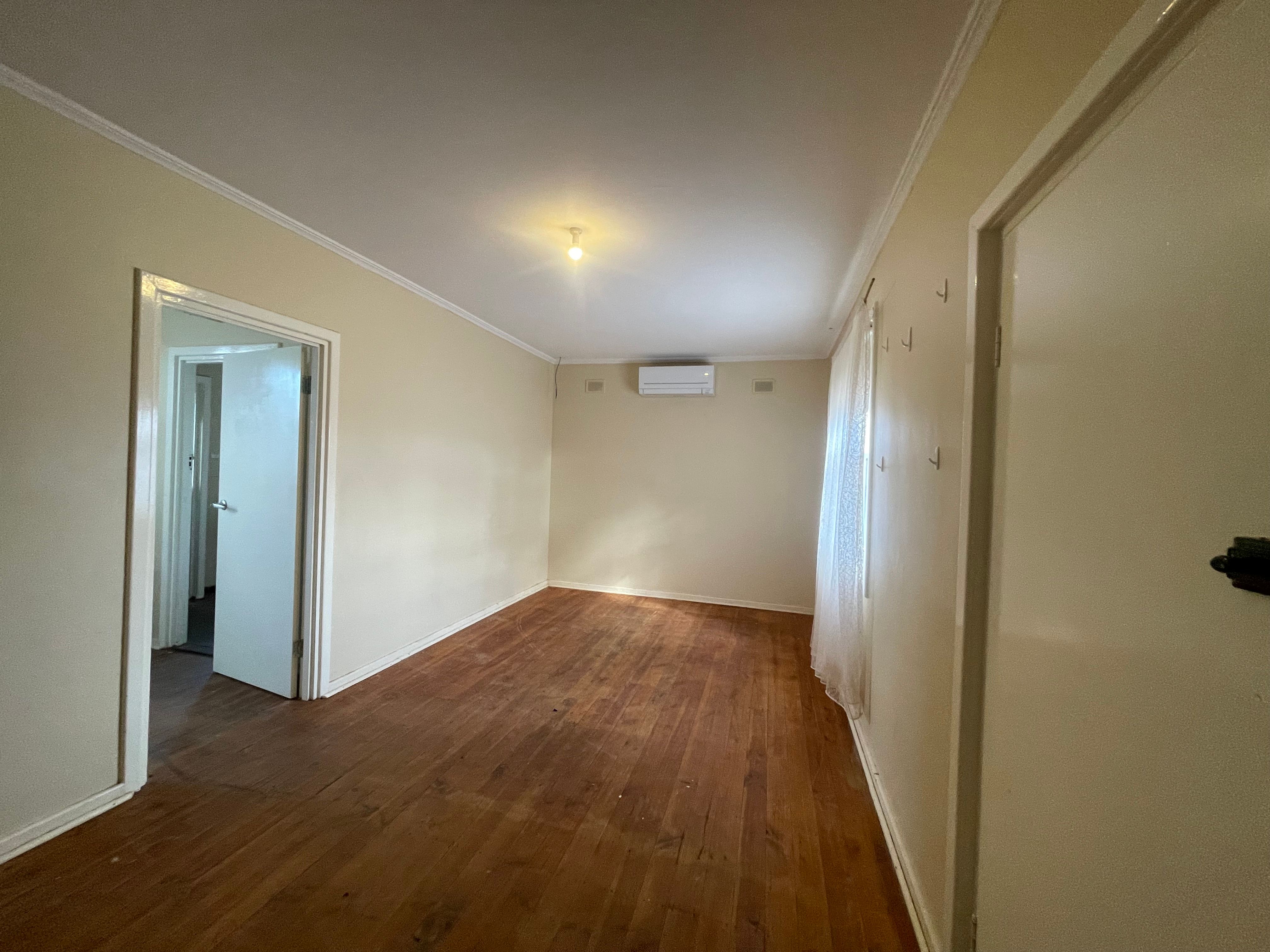 20 Brook Street — photo 2 of 8