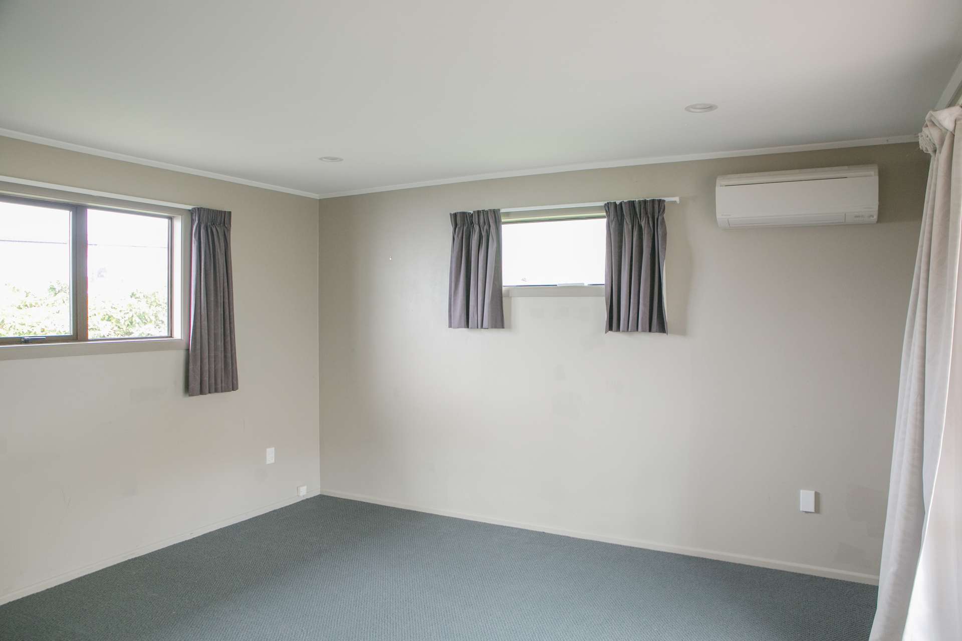 14 Marine Parade photo 21