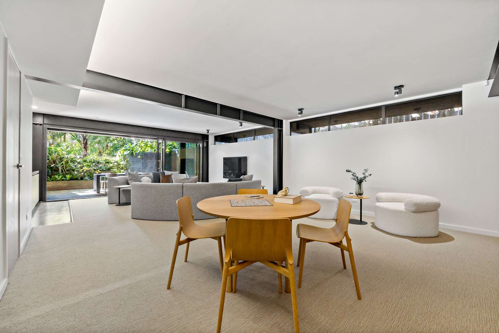 10 Springcombe Road photo 26