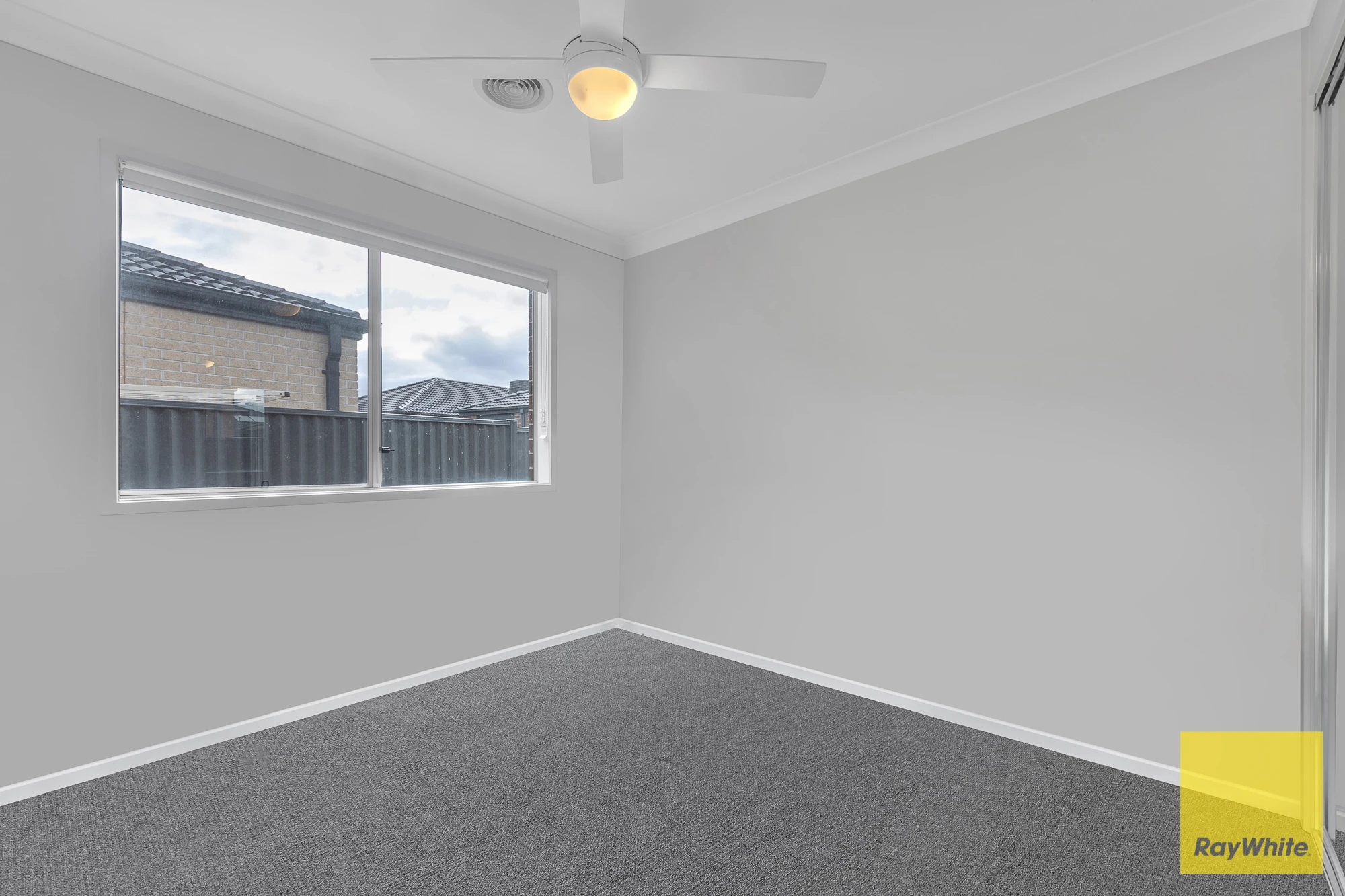 27 Creekwood Way, Melton South, VIC 3338