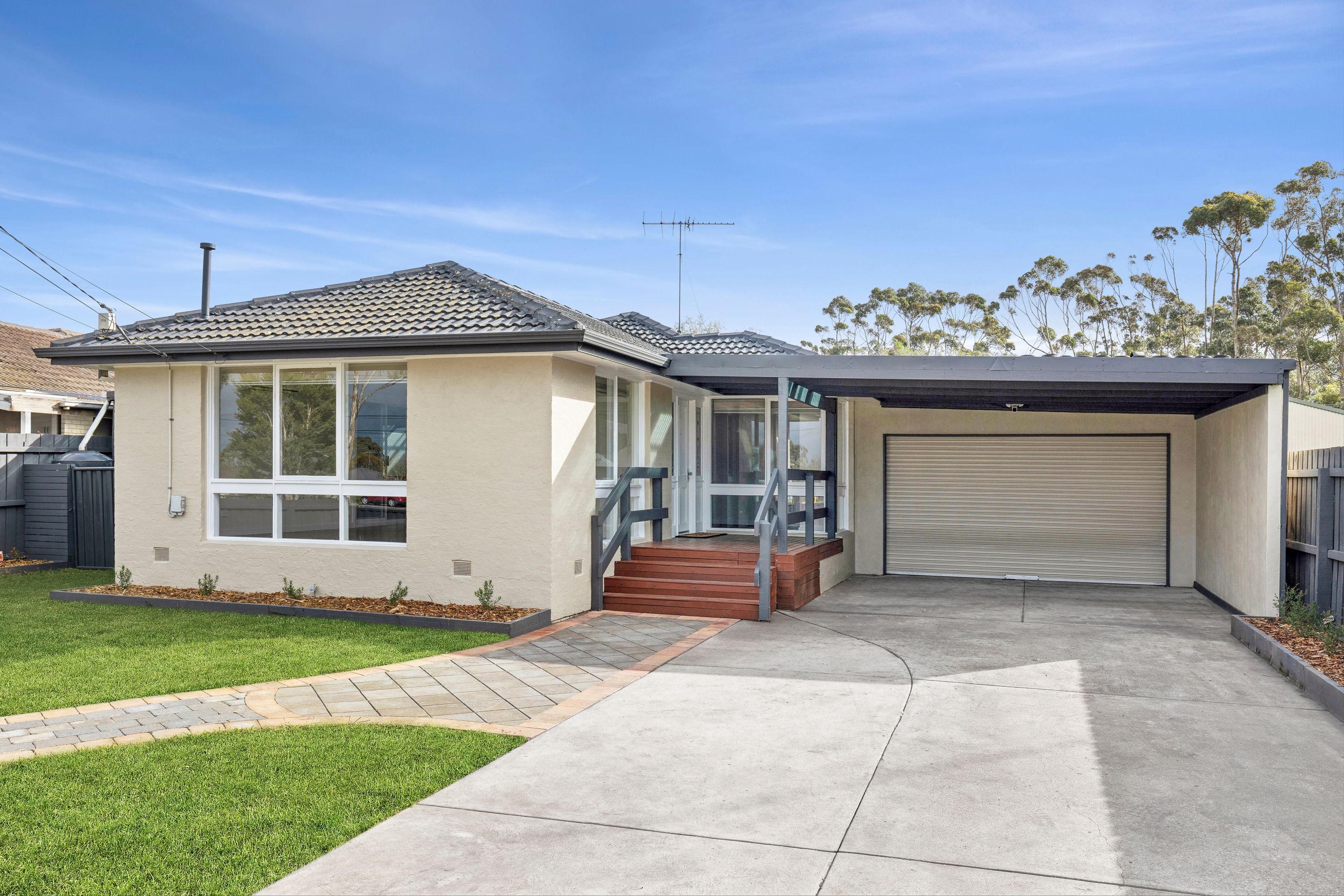 9 Patullos Road — photo 2 of 16