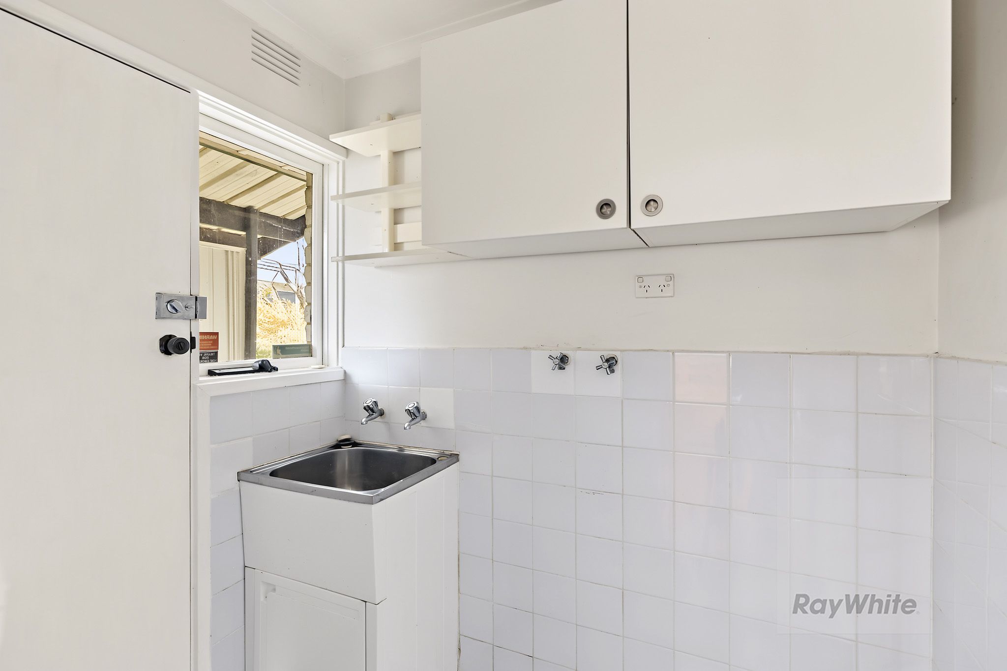 48 Wungan Street — photo 12 of 17