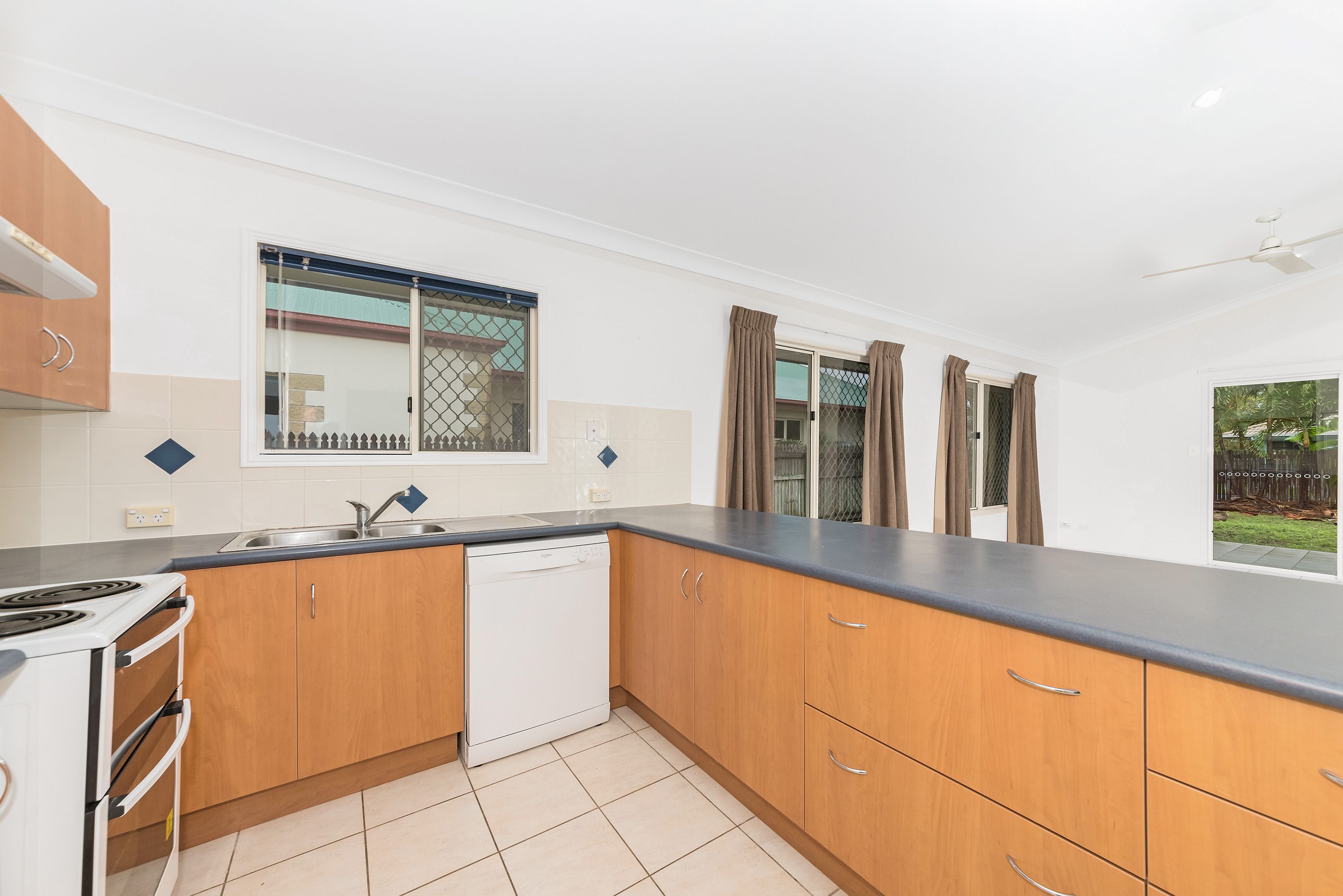 8 Michelia Close, Kirwan, QLD 4817