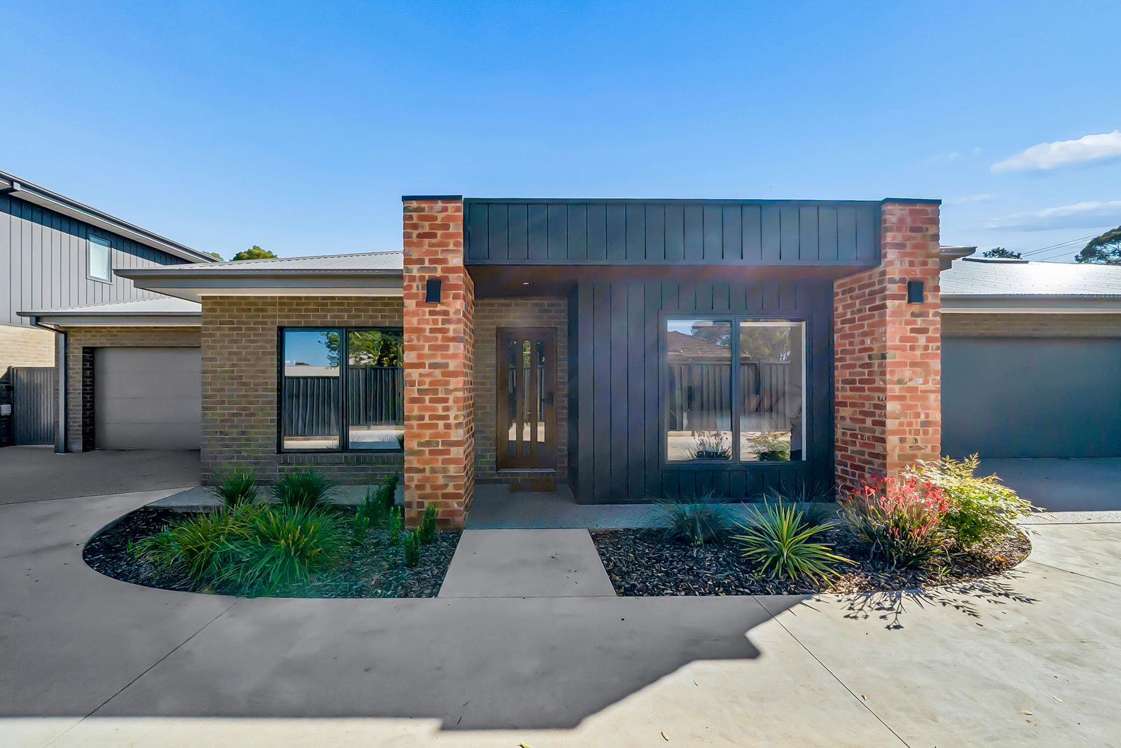 2/223 High Street — photo from Ray White Nagambie