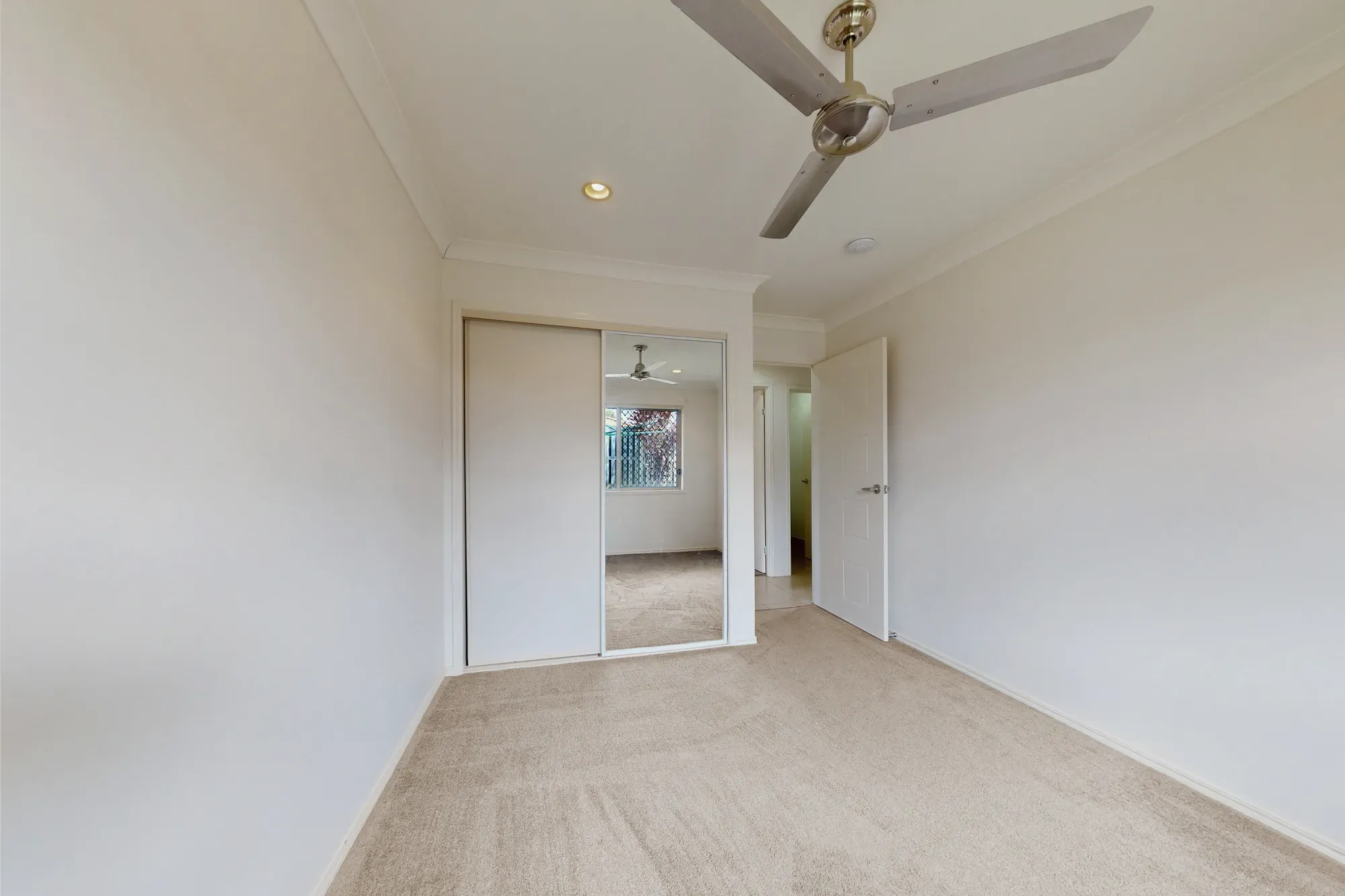 1 Hann Way — photo 7 of 11