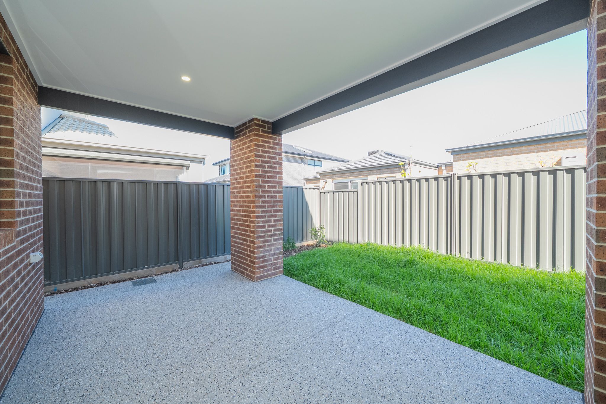 9 Royal Mile Avenue — photo 17 of 18