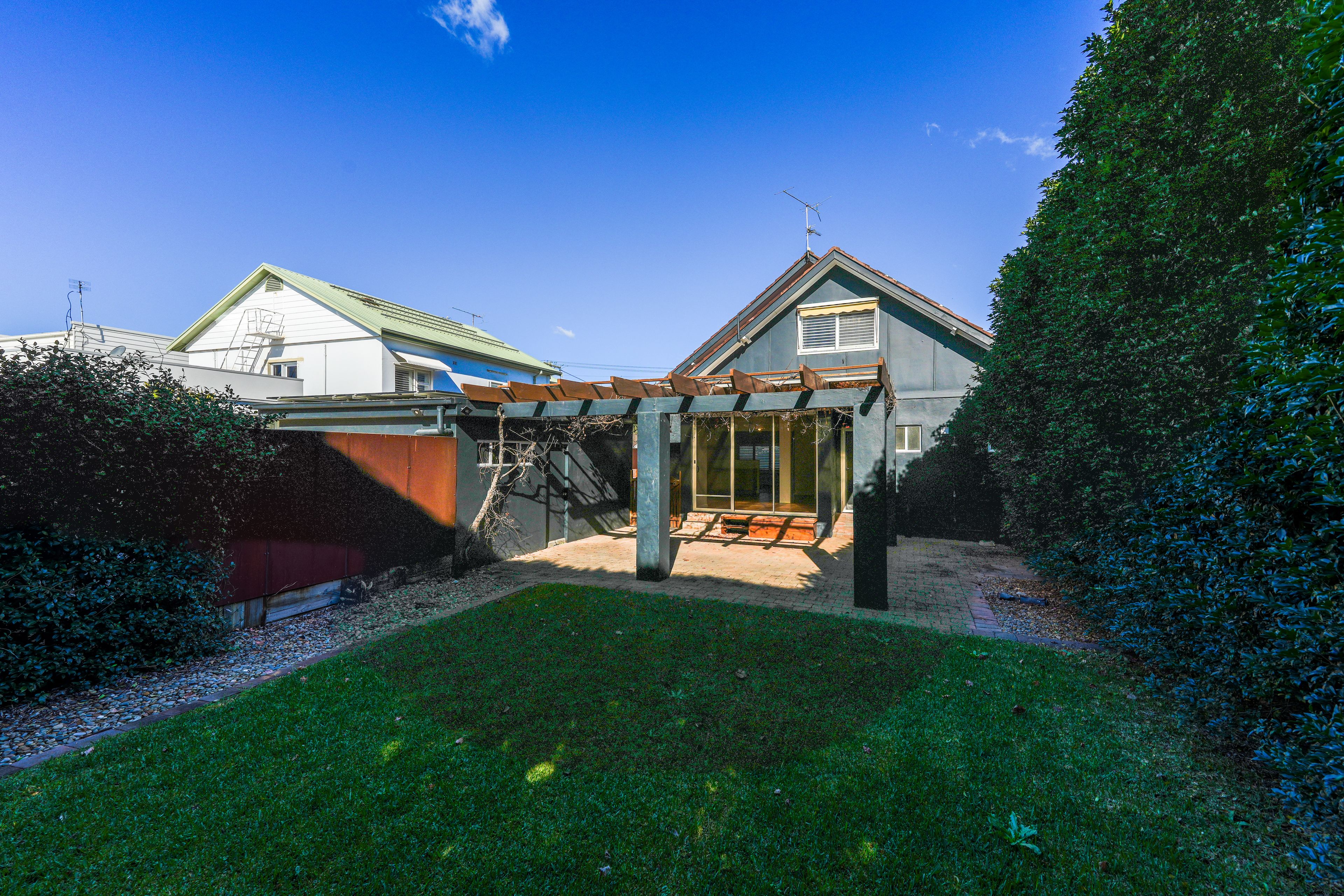 16 Dorrigo Avenue, Woonona, NSW 2517