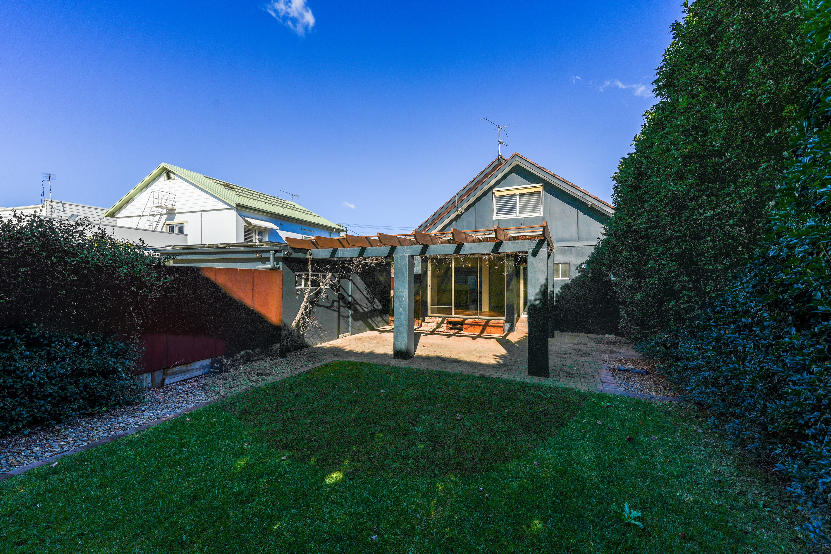 16 Dorrigo Avenue, Woonona, NSW 2517