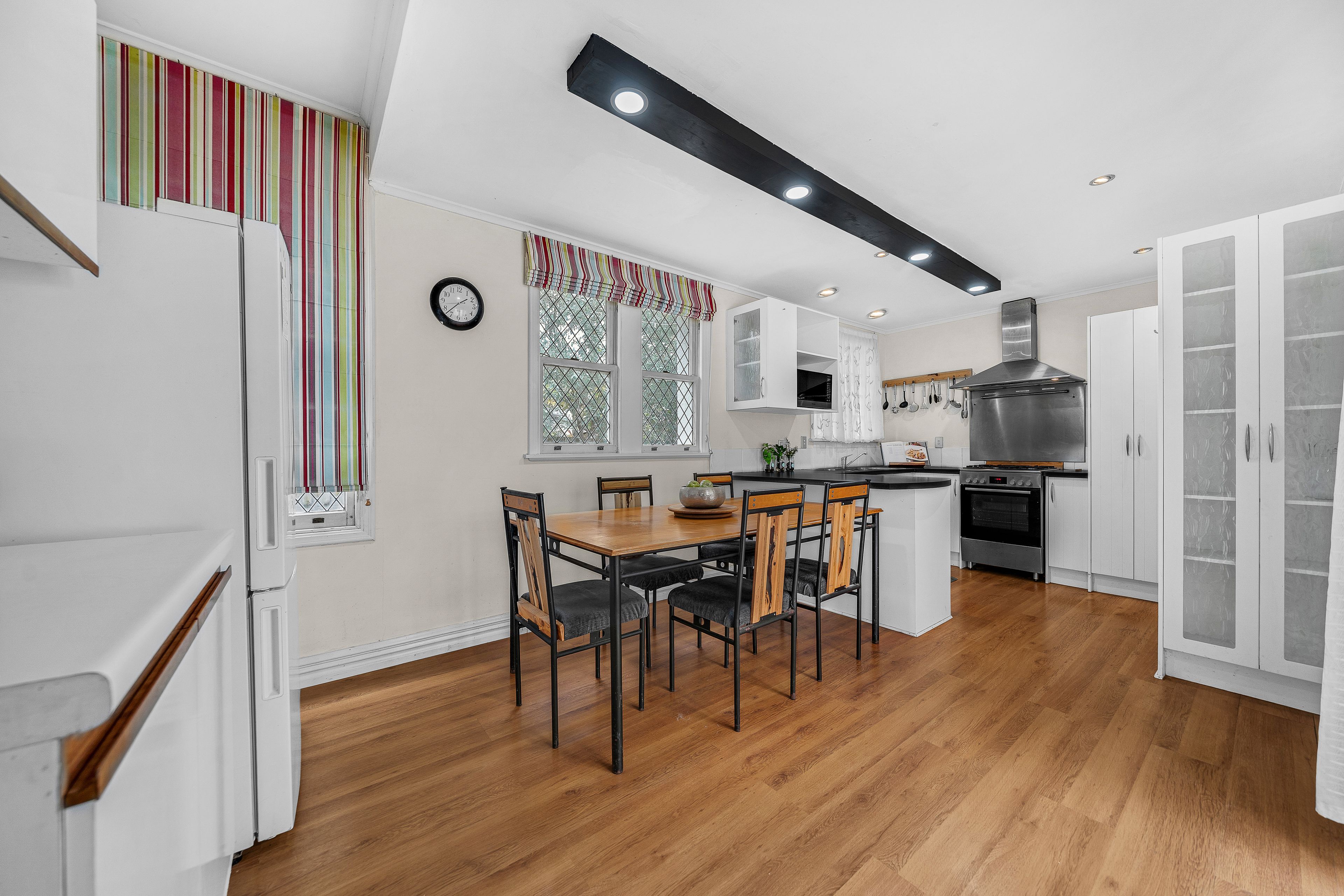 19 Paparoa Road, Cockle Bay, Manukau City