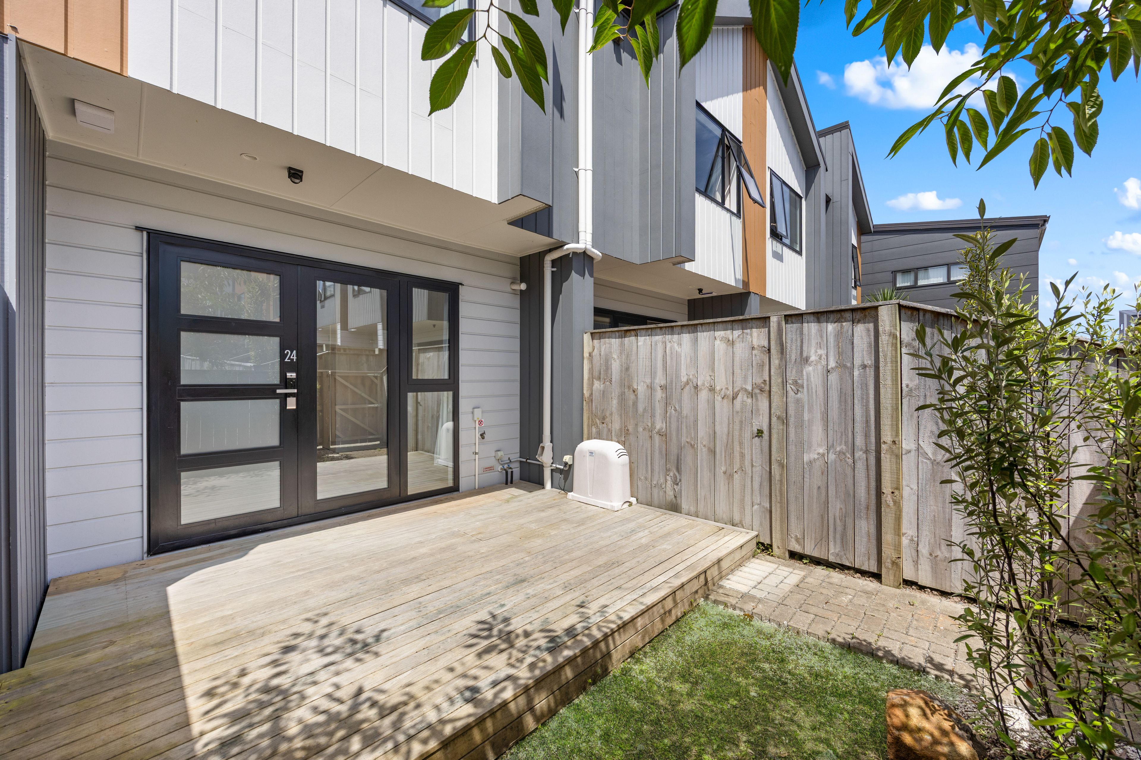 24/36 Westgate Drive, Westgate, Waitakere City