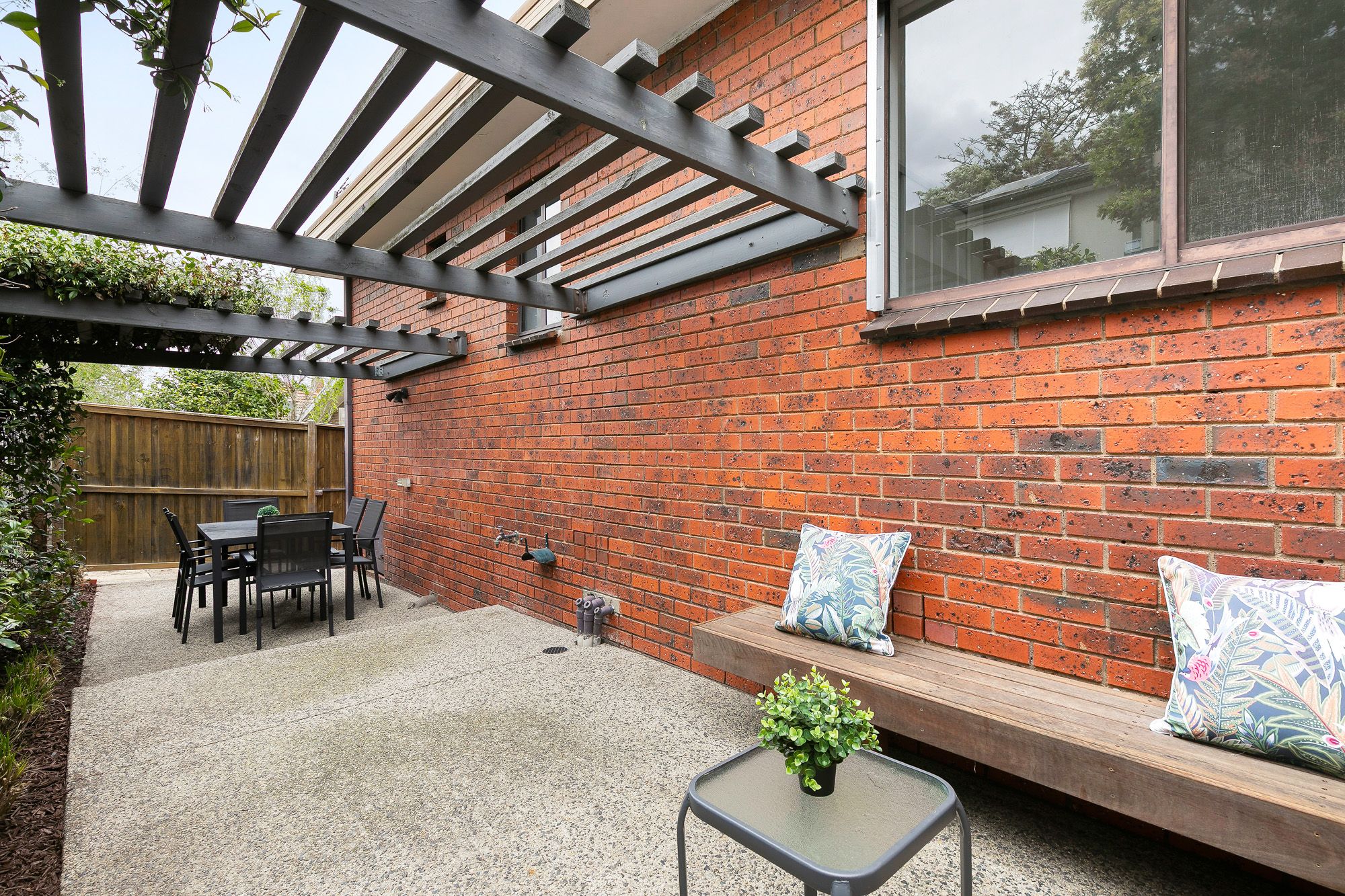 5/4 Balfe Crescent — photo 10 of 14