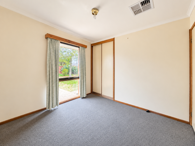 26 Gorton Street — photo 10 of 14