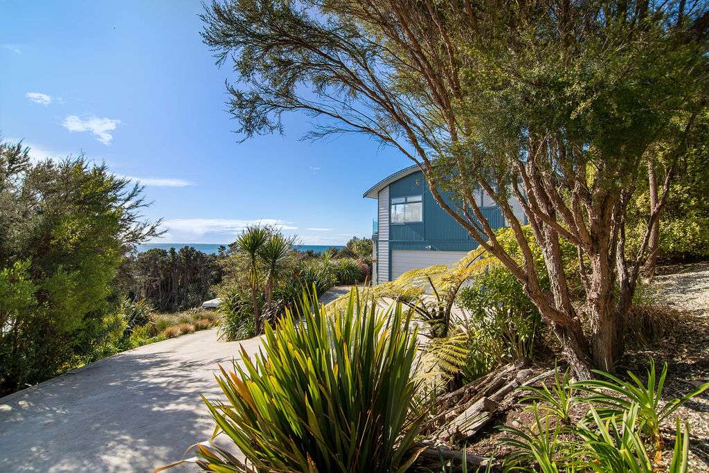 54 Parapara Beach Road photo 6