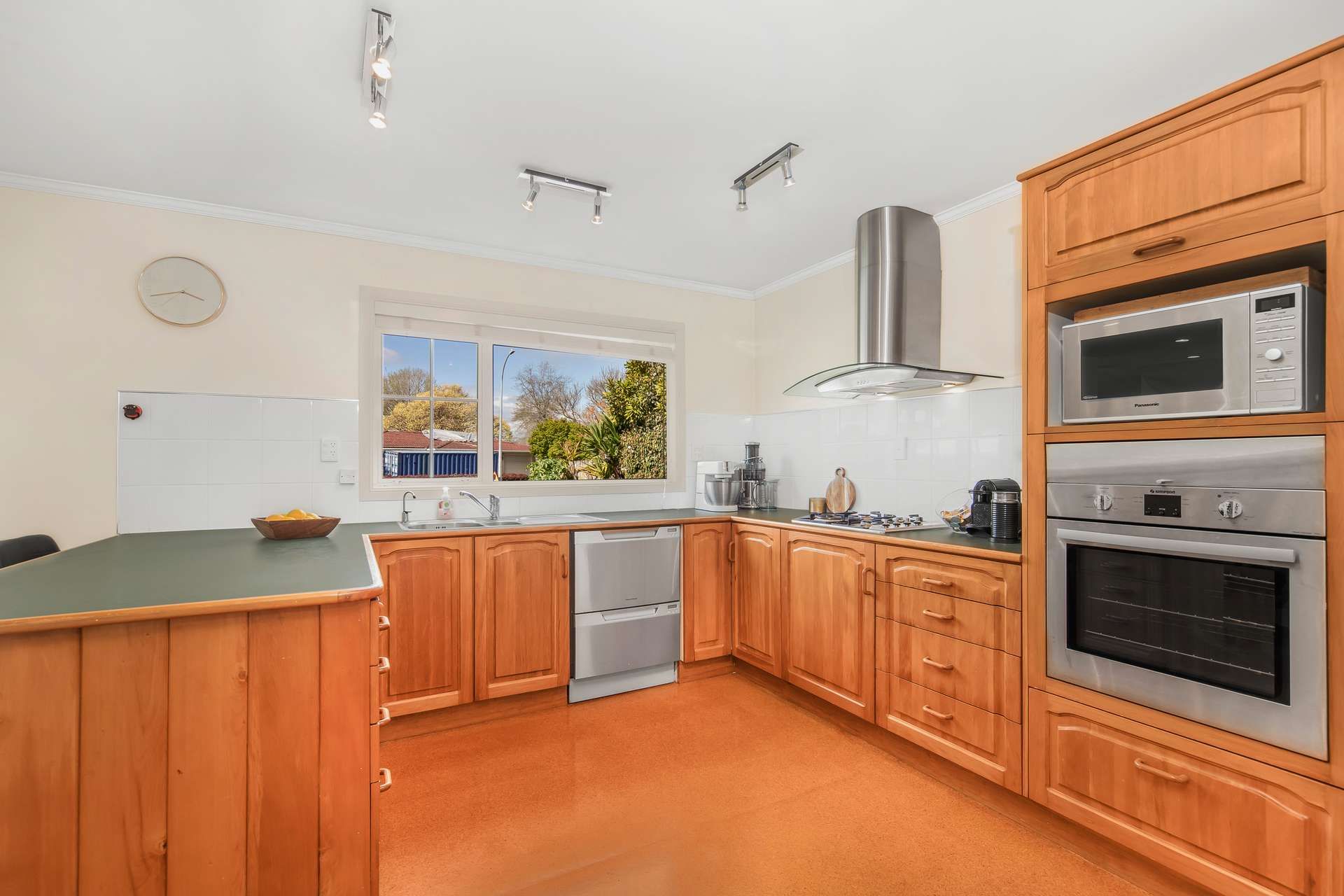 220 Walter Strevens Drive, Conifer Grove, Manukau City