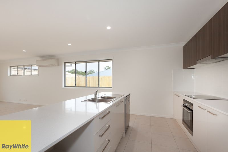 15 Hardwood Street, SPRING MOUNTAIN, QLD 4300