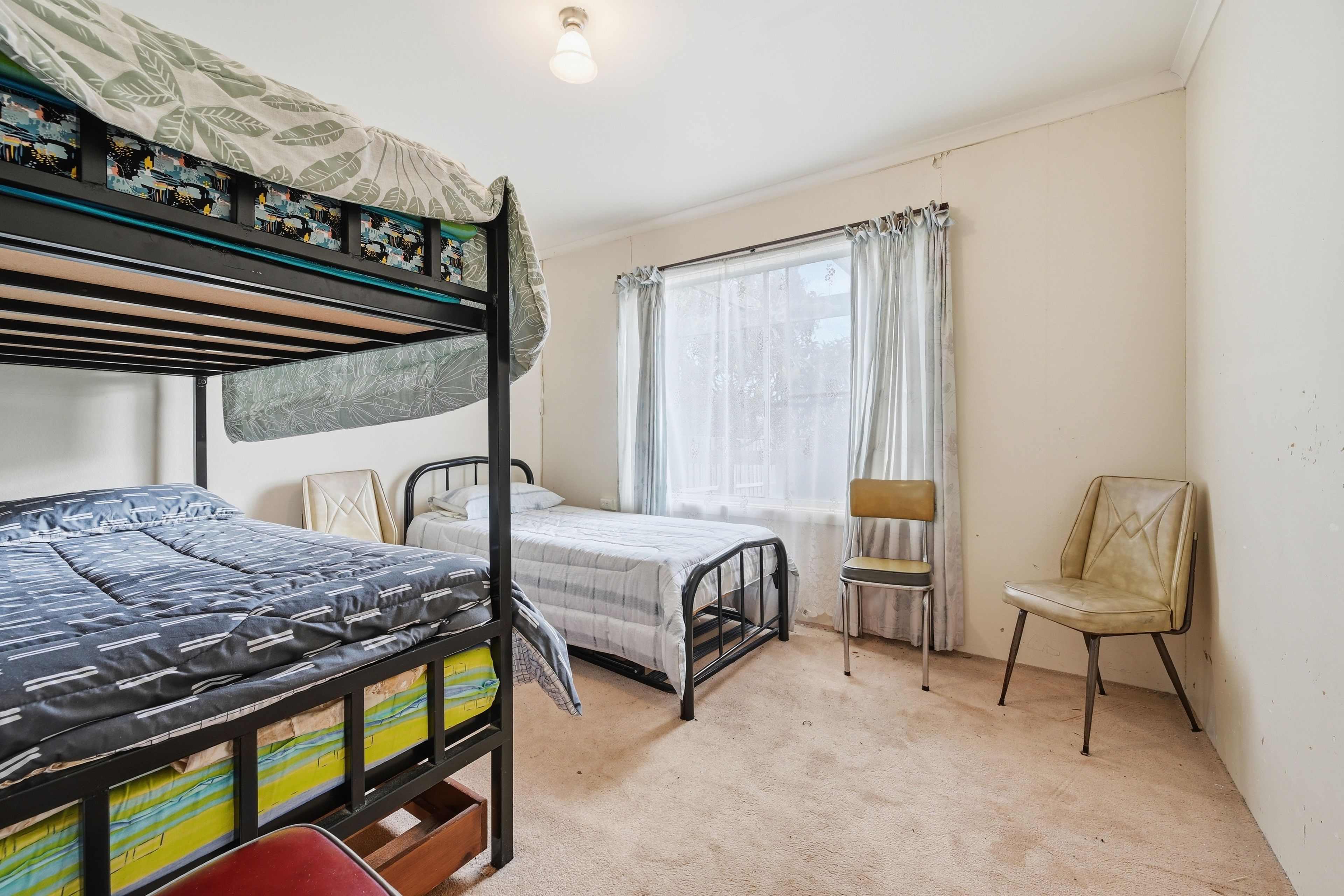 28 Wilson Avenue — photo 6 of 12