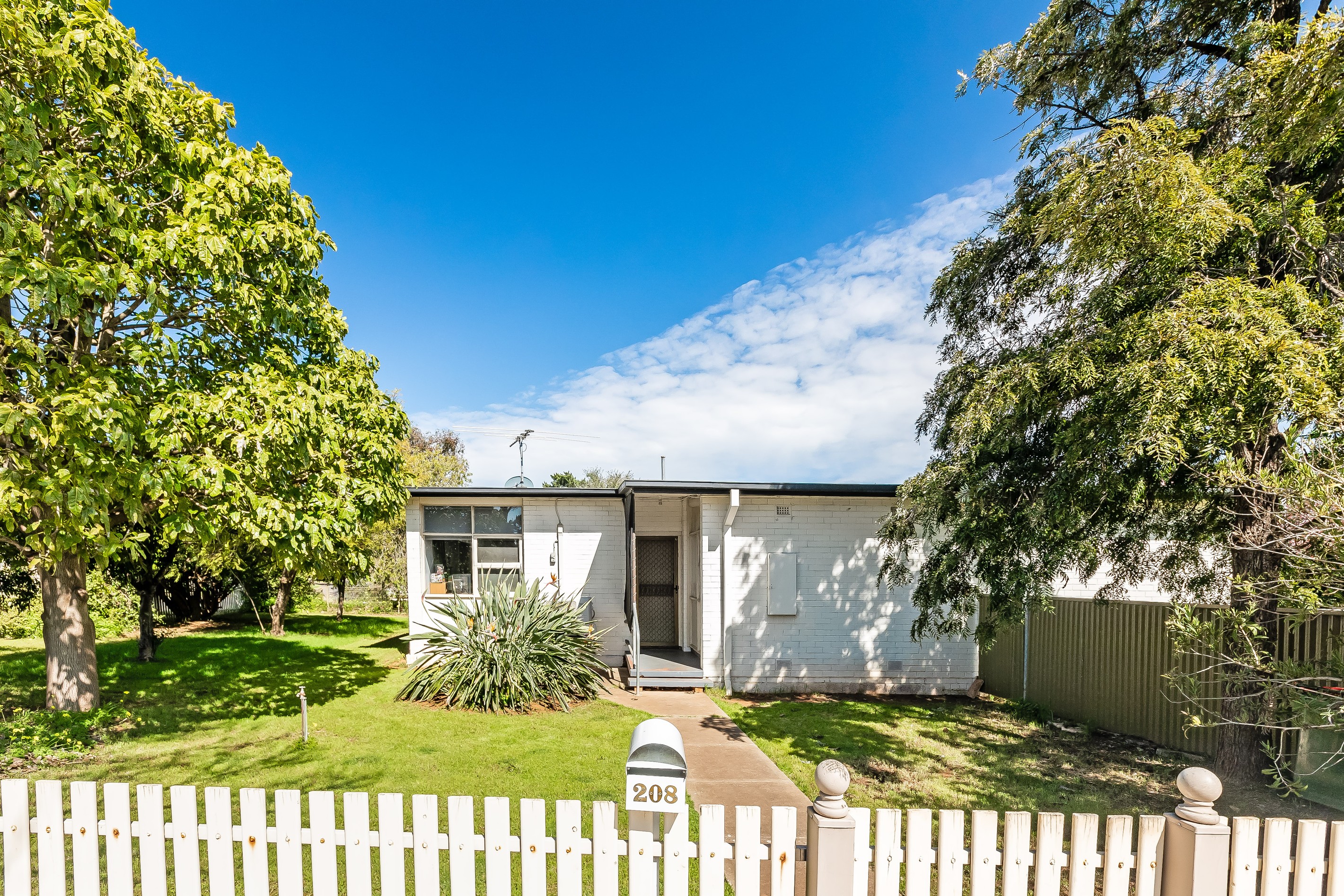 208 Woodford Road, Elizabeth North, SA 5113