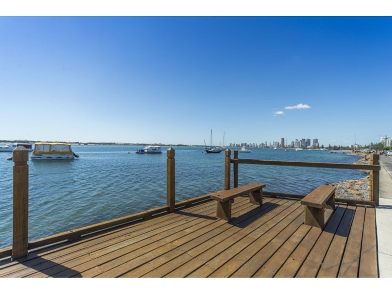 3/6 Broad Street, Labrador, QLD 4215