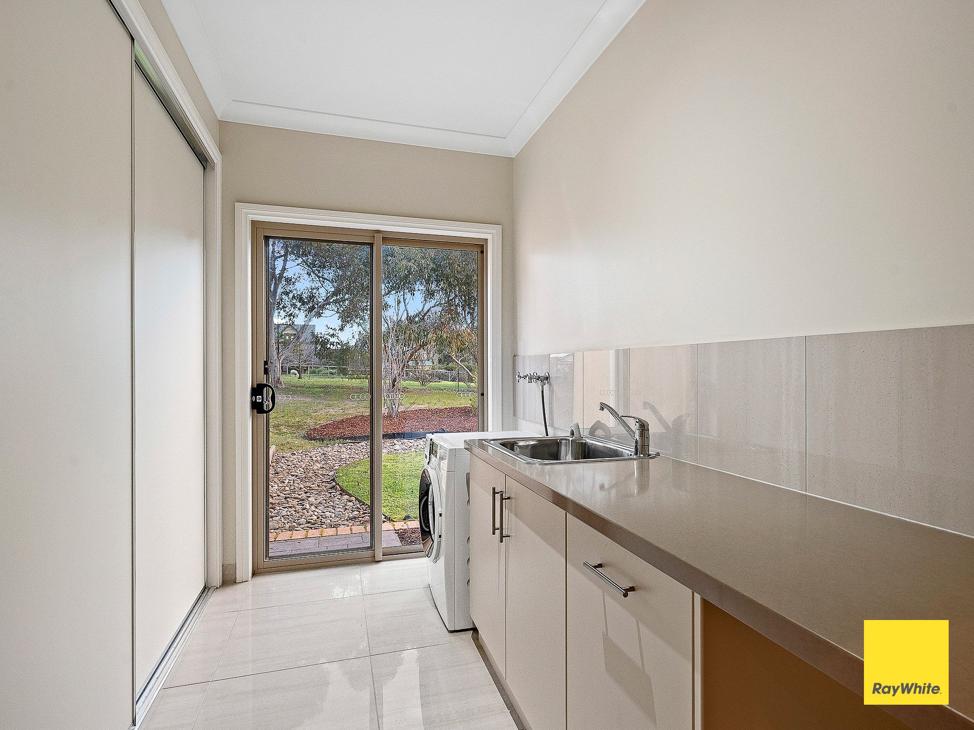 1 Villa Terrace — photo 19 of 25